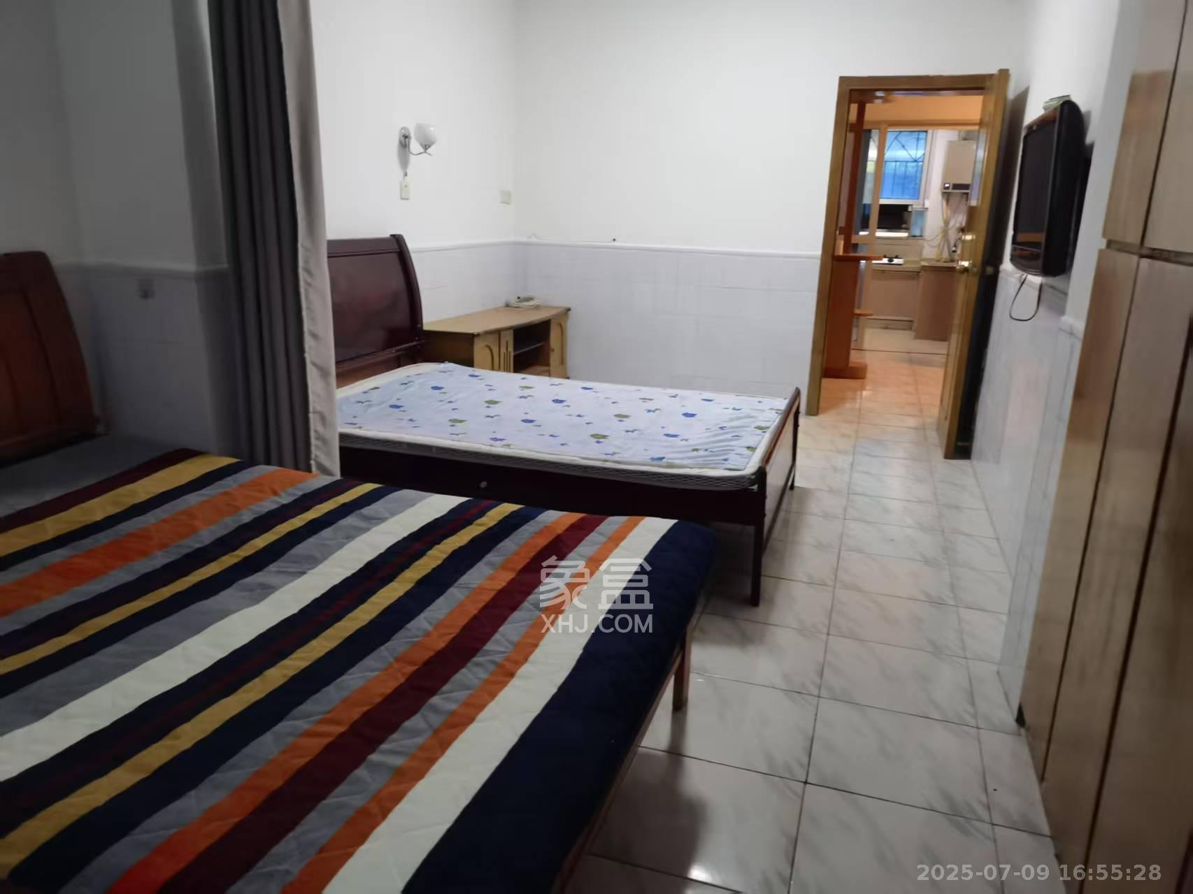 望月湖小区八片 2室2厅1卫 2200.00元/月 望月湖小区八片 2室2厅1卫 2200.00元/月室内图