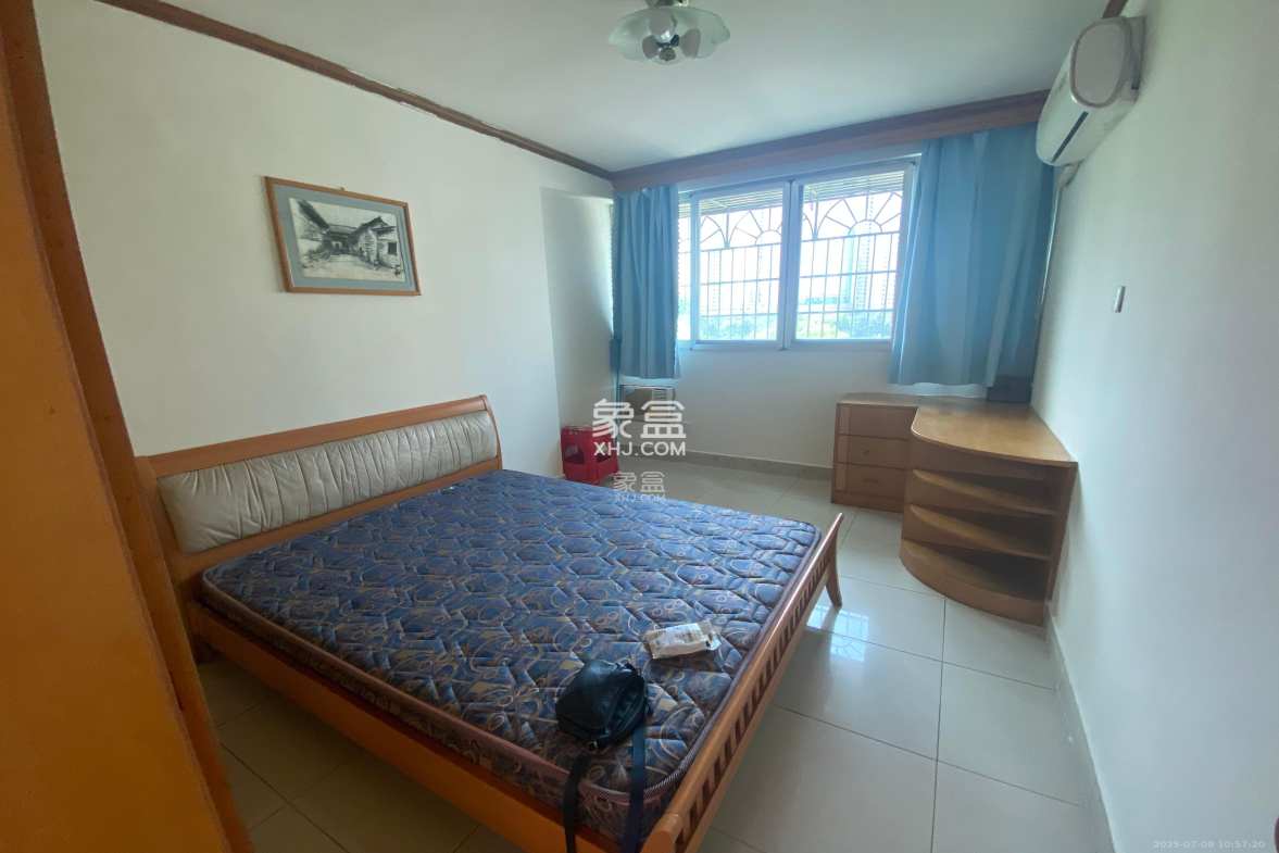 花园公寓  2室1厅1卫    2700.0元/月 花园公寓  2室1厅1卫    2700.0元/月室内图