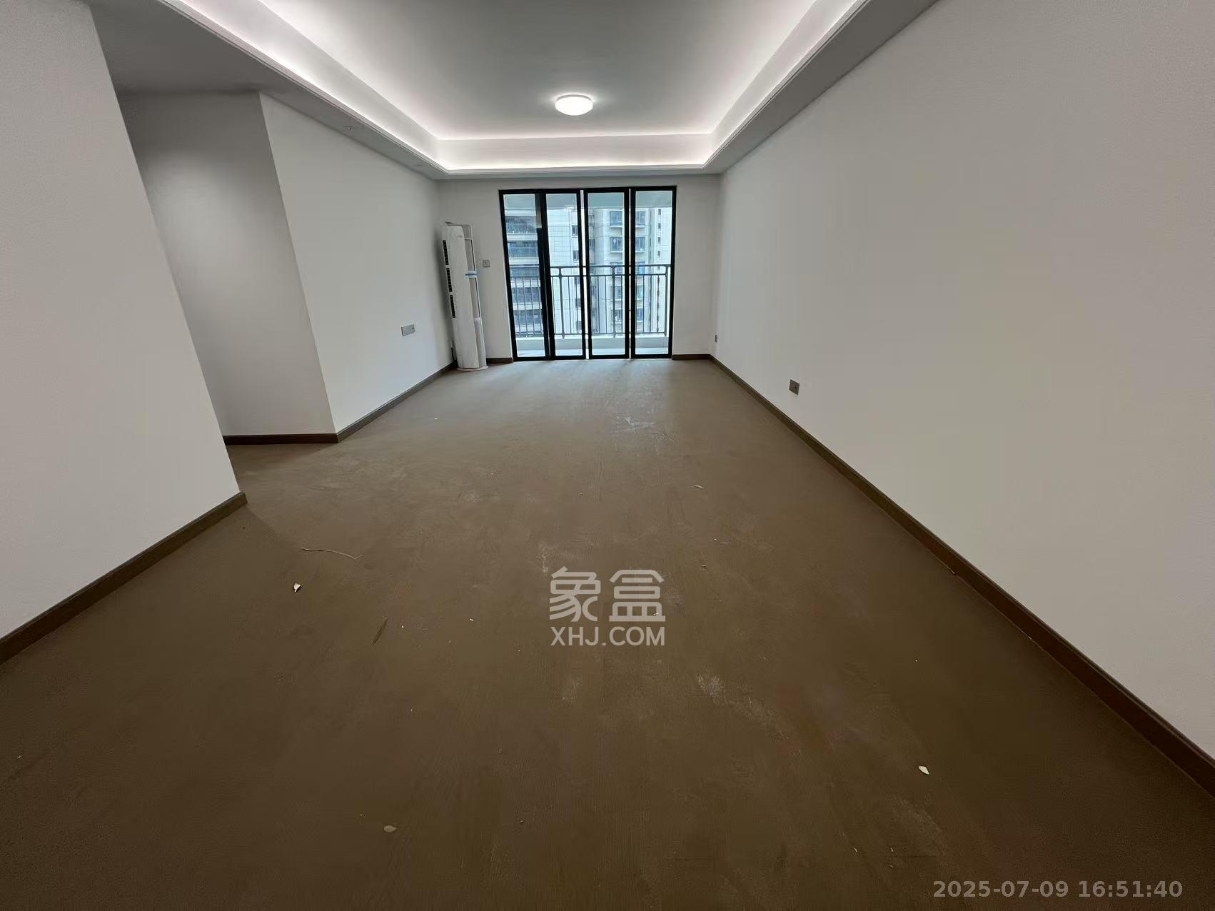 阳光城尚东湾青柠园 3室2厅2卫 2300.0元/月 阳光城尚东湾青柠园 3室2厅2卫 2300.0元/月室内图