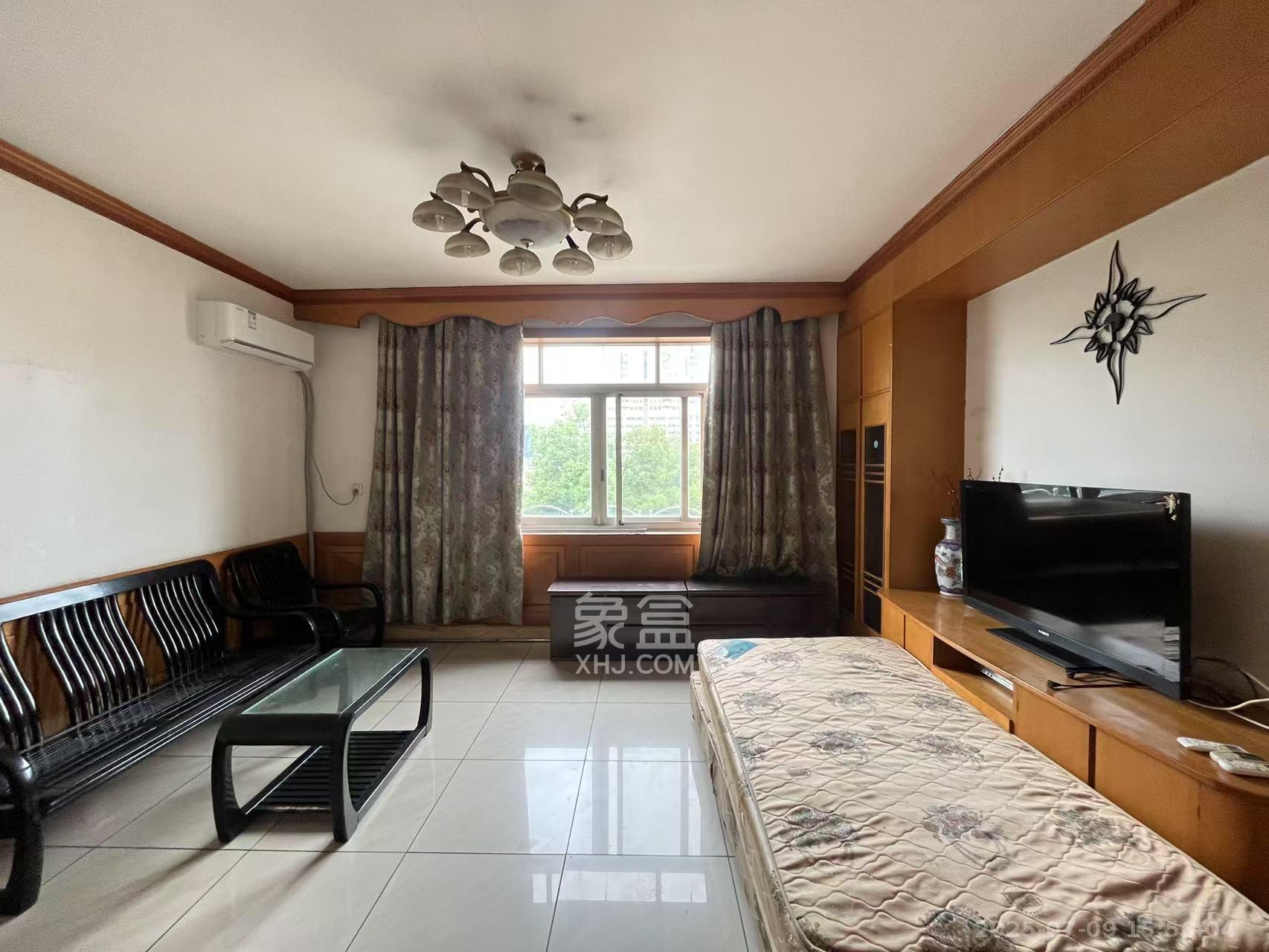 燕山街社区 3室2厅1卫 1700.0元/月 燕山街社区 3室2厅1卫 1700.0元/月室内图