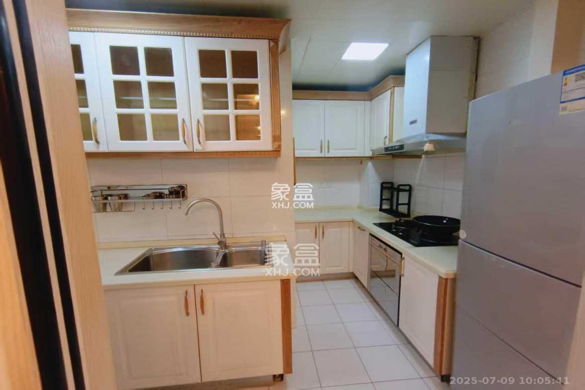 阳光100二期  4室2厅2卫    3800.0元/月 阳光100二期  4室2厅2卫    3800.0元/月室内图