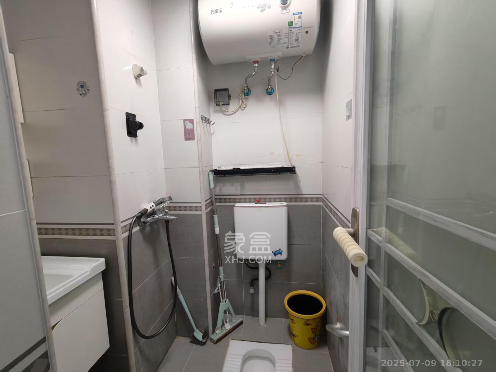 蓝光雍锦阁  1室1厅1卫    1600.0元/月室内图