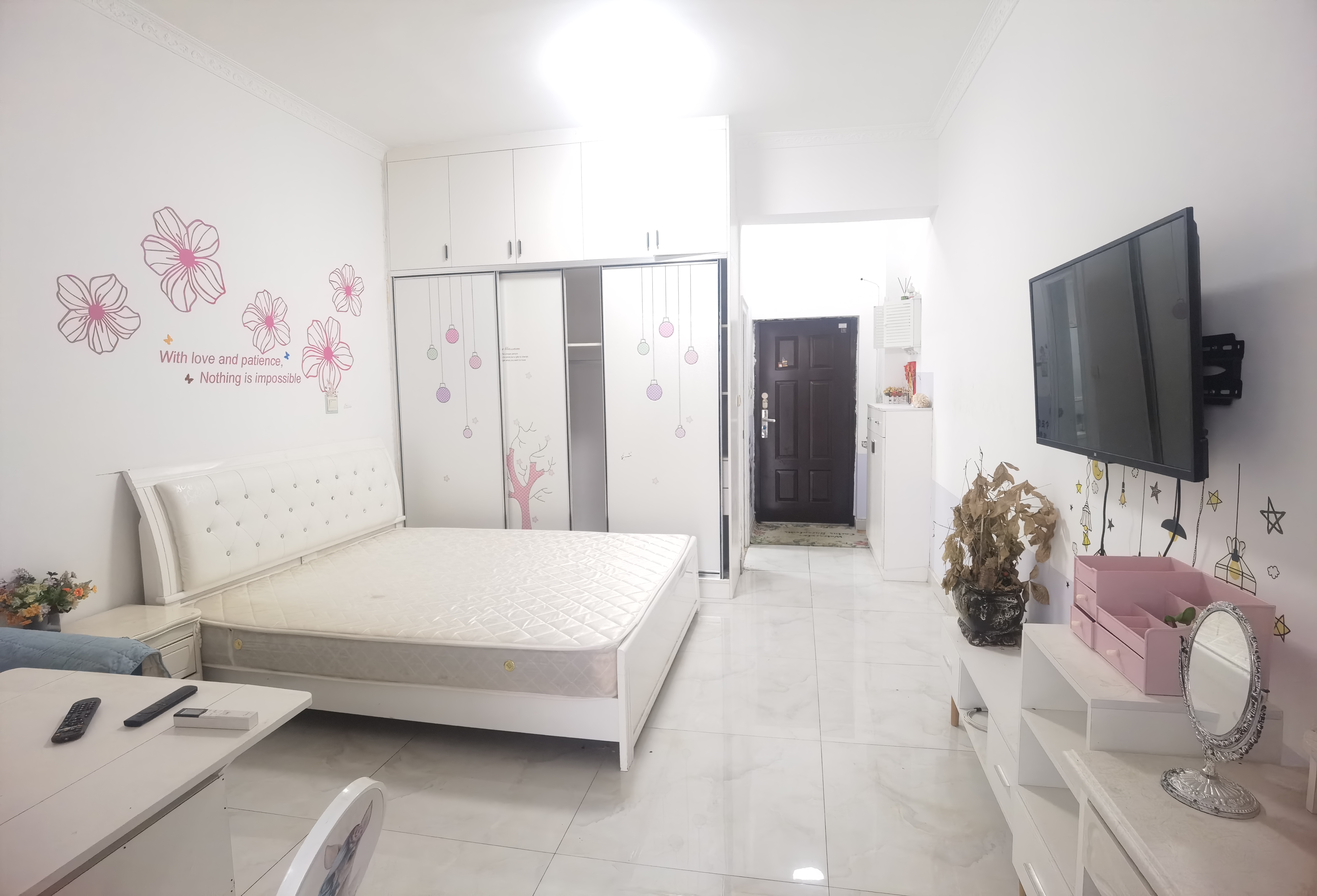 蓝筹公寓1栋  1室1厅1卫    13.0万 蓝筹公寓1栋  1室1厅1卫    13.0万室内图