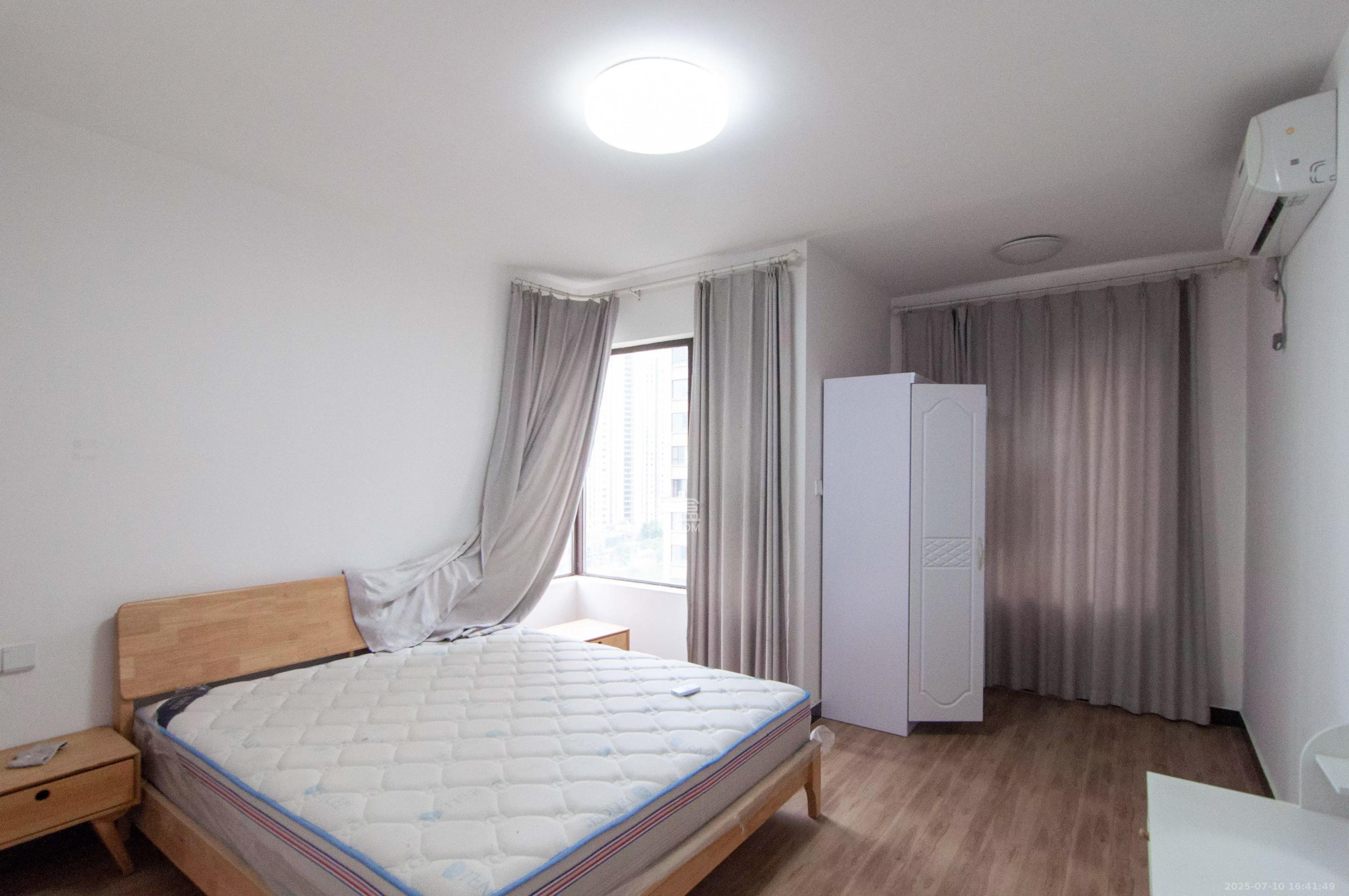 卓越浅水湾 4室2厅2卫 2500.00元/月 卓越浅水湾 4室2厅2卫 2500.00元/月室内图