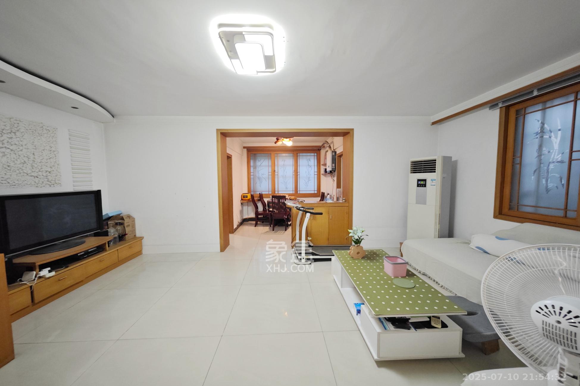 狮子山二片  2室1厅1卫   50.00万客厅