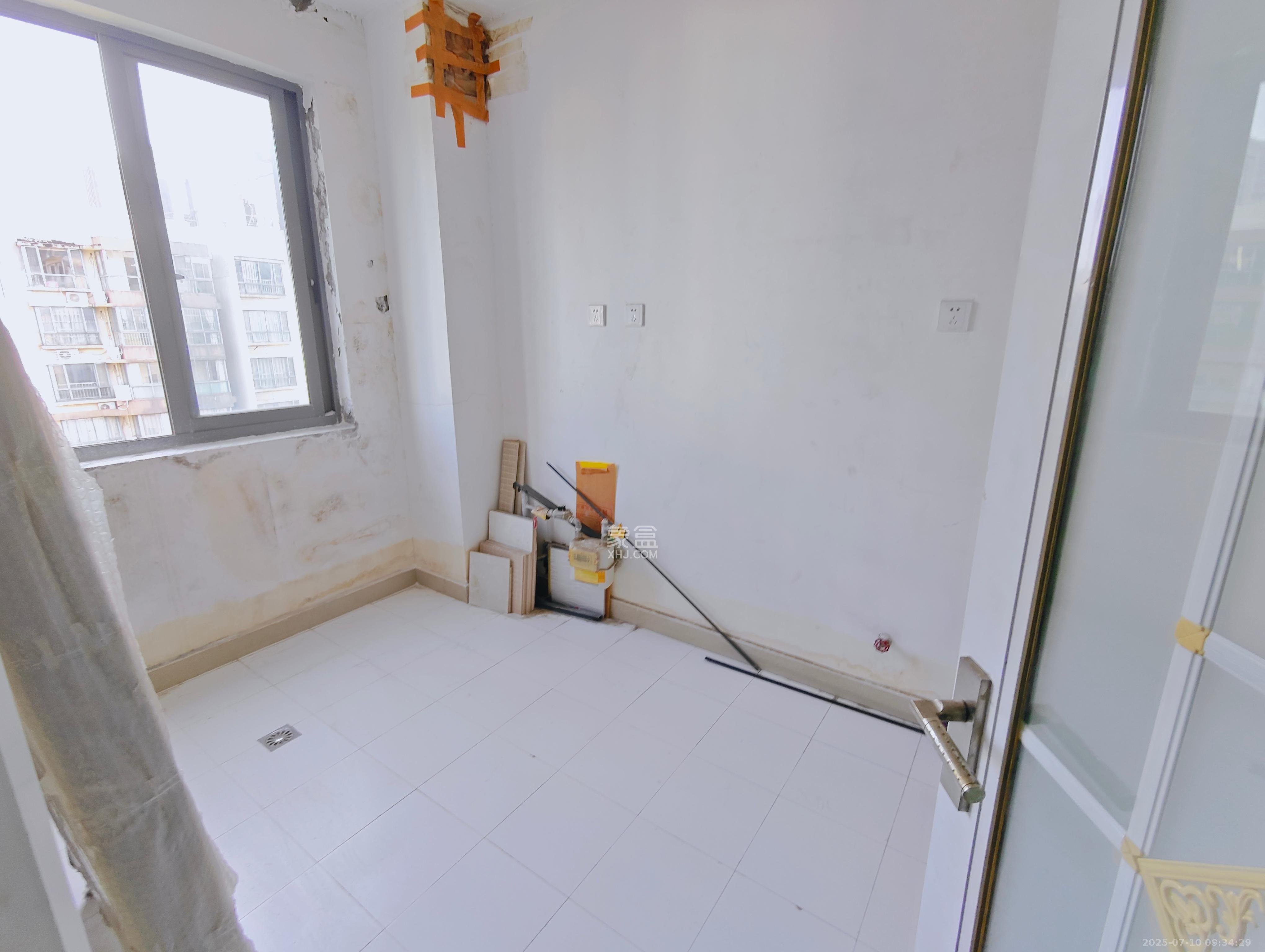 西子花苑 3室2厅2卫 2800.0元/月 西子花苑 3室2厅2卫 2800.0元/月室内图