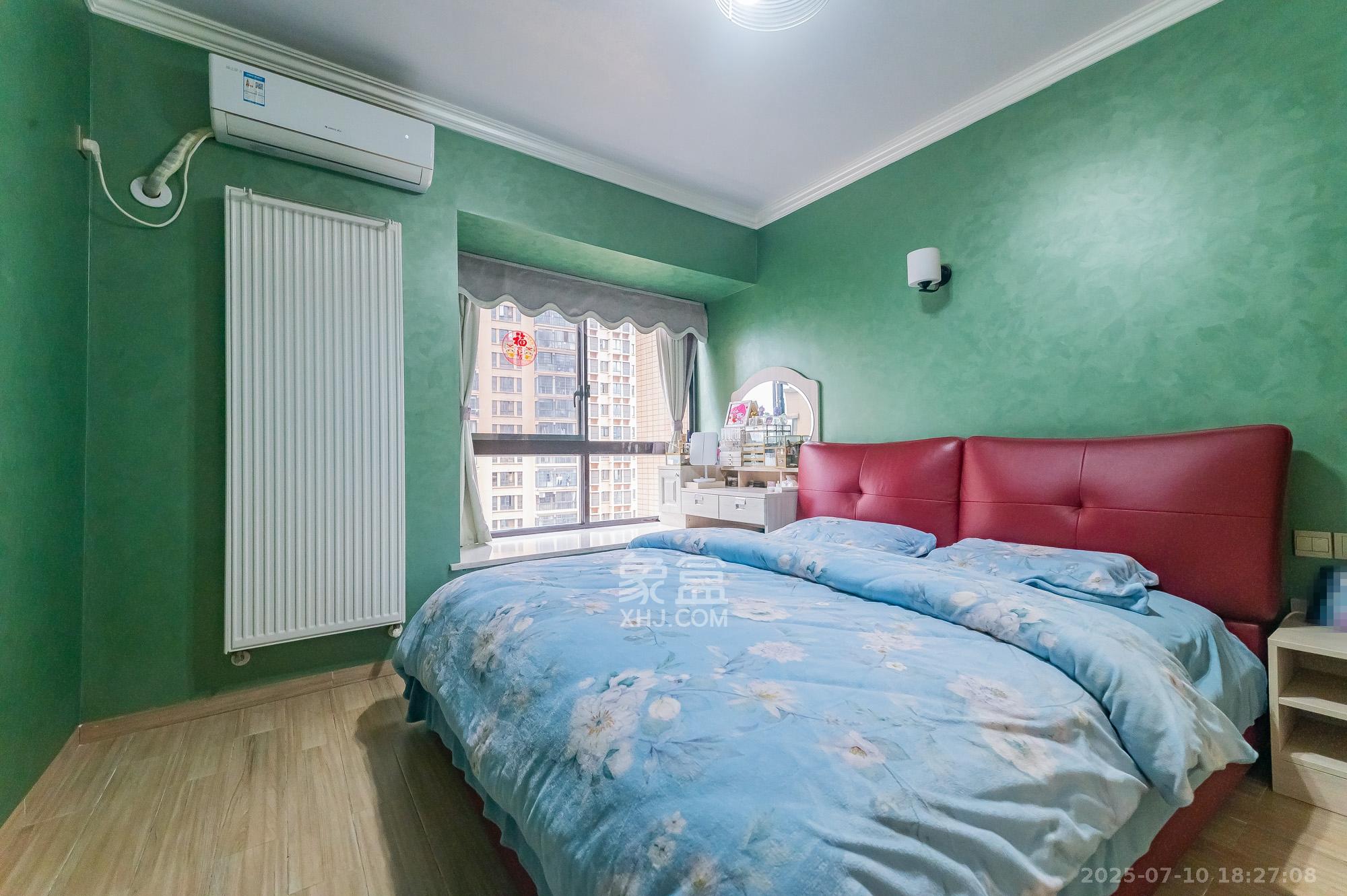 深业睿城  4室2厅1卫    121.8万 深业睿城  4室2厅1卫    121.8万卧室