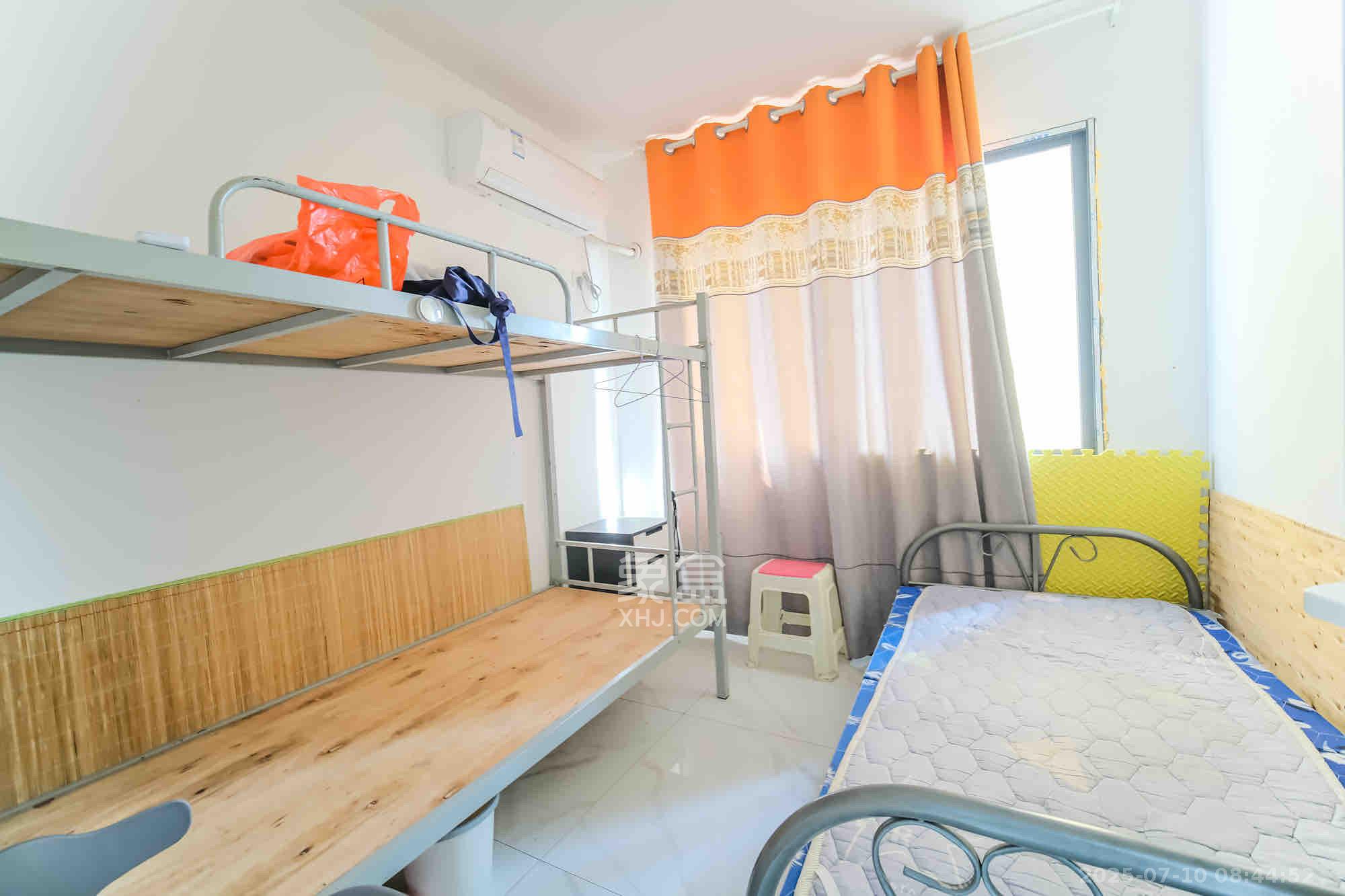 保利香槟国际 2室2厅1卫 1700.0元/月 保利香槟国际 2室2厅1卫 1700.0元/月室内图