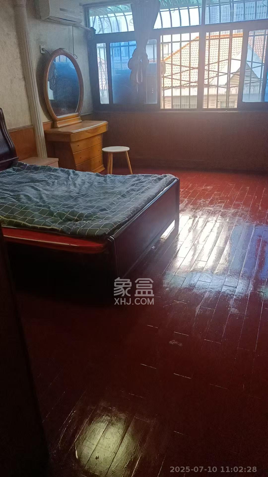 吉景小区  3室1厅1卫   1800.00元/月室内图