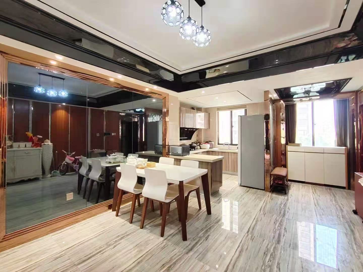 佳源罗马都市  3室2厅2卫   75.00万客厅