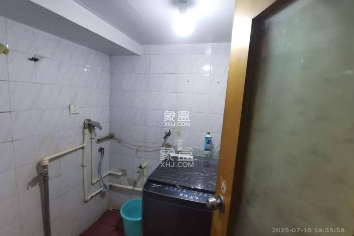 天心城市广场(黄金之城) 3室2厅2卫 3000.0元/月 天心城市广场(黄金之城) 3室2厅2卫 3000.0元/月室内图