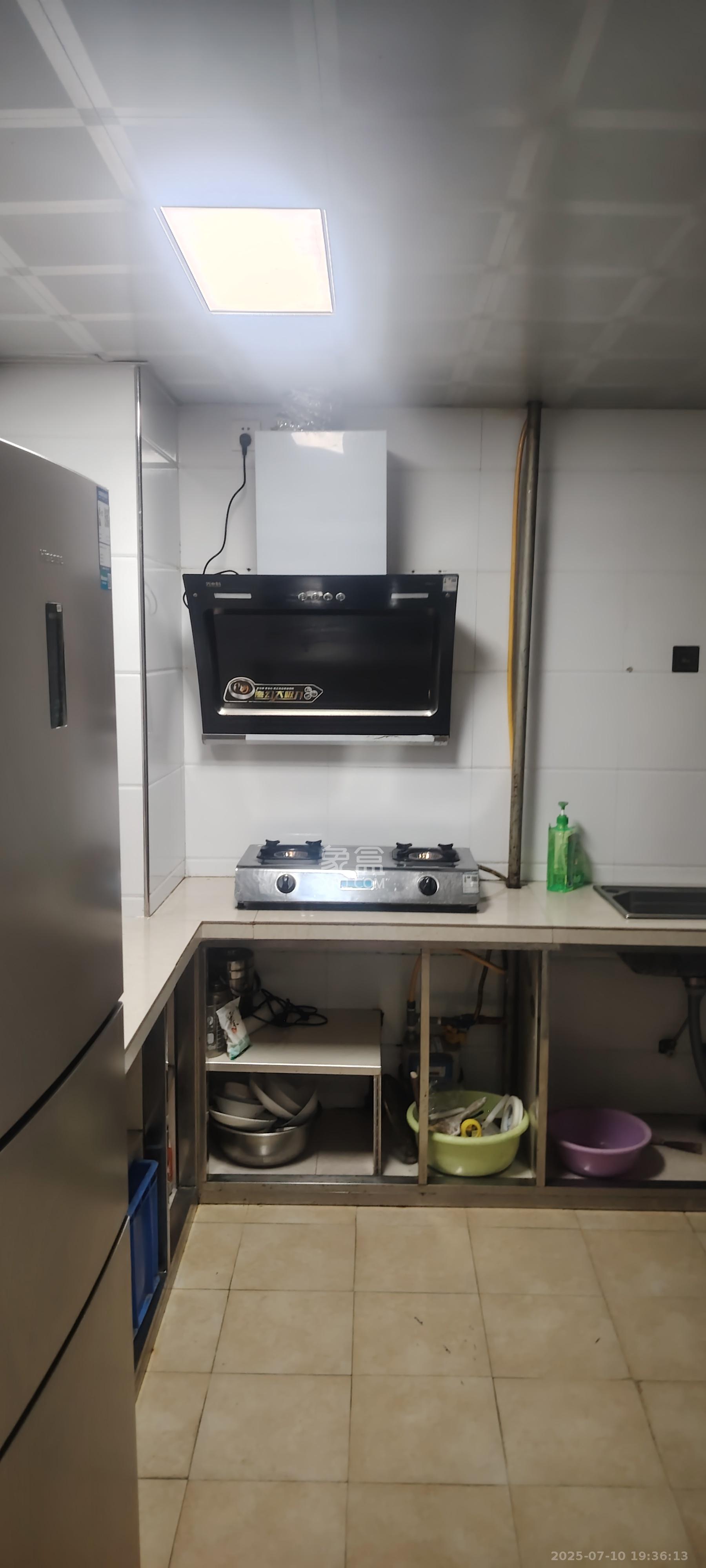 洋湖景园  2室1厅1卫   2250.00元/月室内图