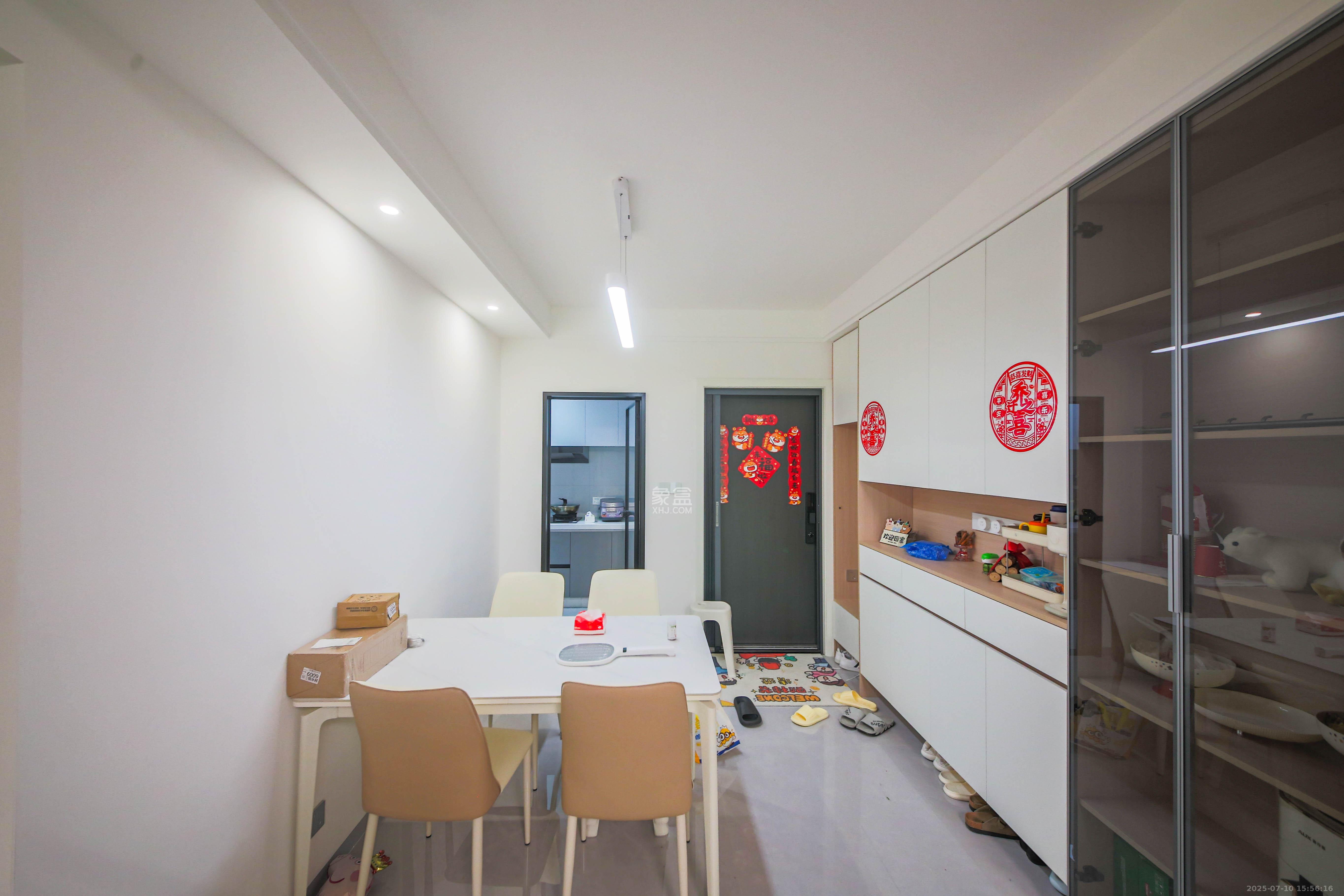 五江书香苑 4室2厅2卫 198.0万 五江书香苑 4室2厅2卫 198.0万客厅