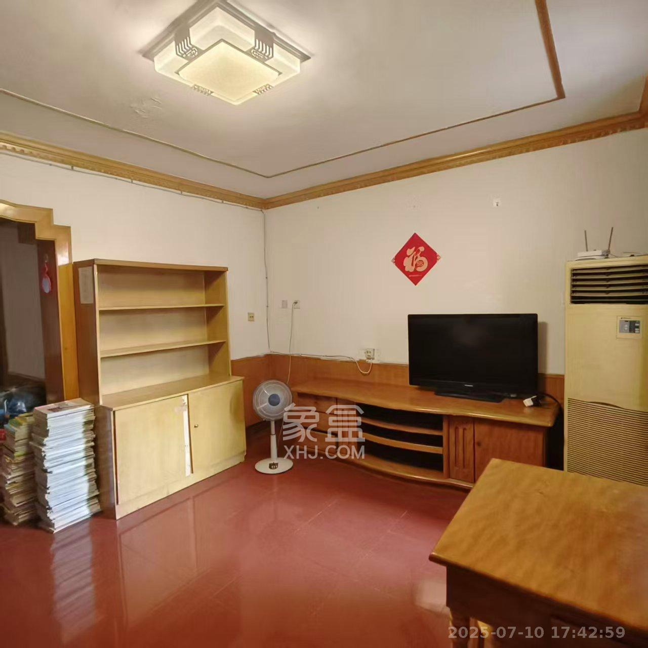 长郡花园  2室1厅1卫    2500.0元/月 长郡花园  2室1厅1卫    2500.0元/月室内图