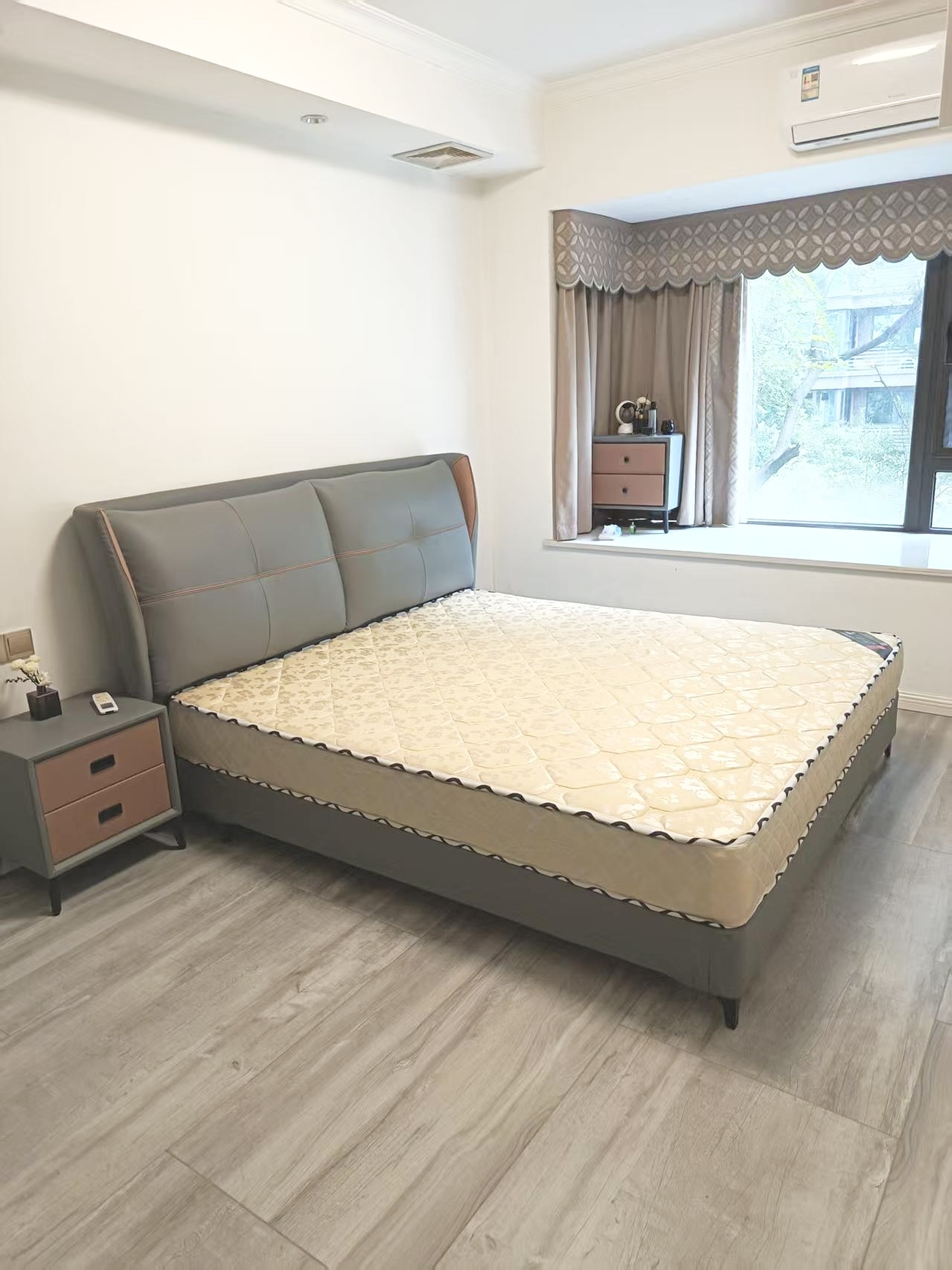 保利中央公馆  3室2厅2卫   2600.00元/月室内图