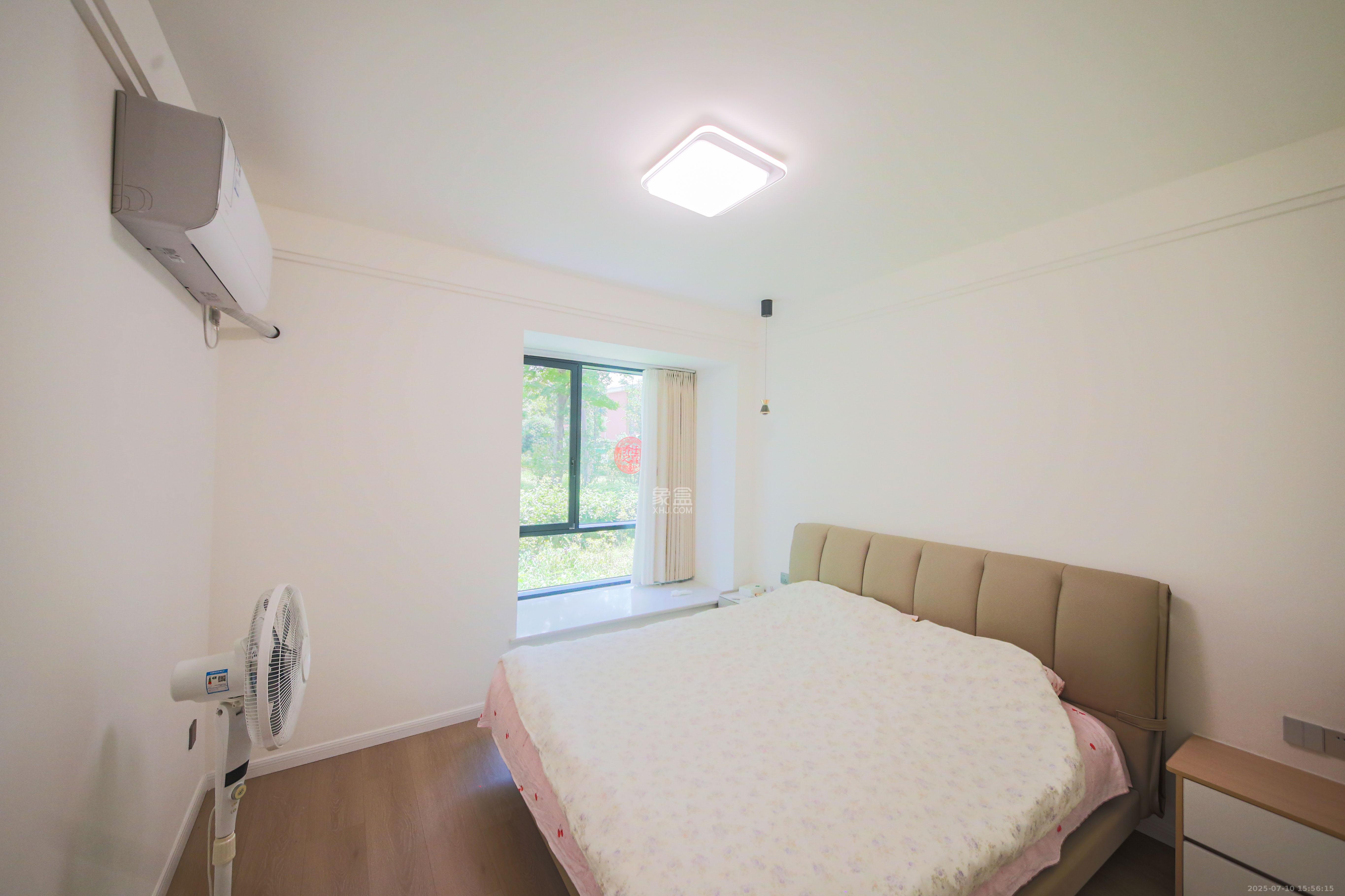 五江书香苑 4室2厅2卫 198.0万 五江书香苑 4室2厅2卫 198.0万卧室