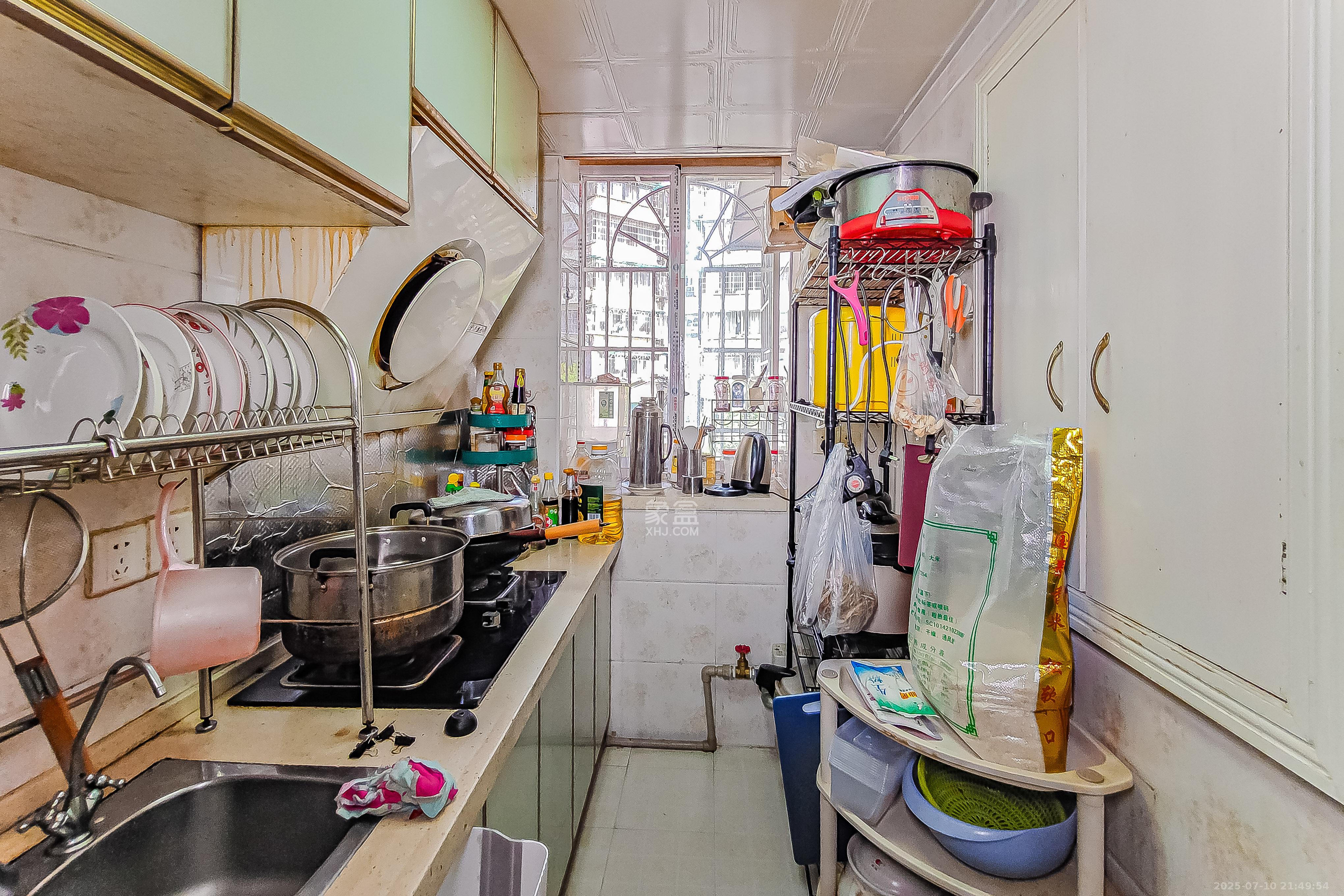 桔园小区1-8片 2室2厅1卫 61.0万 桔园小区1-8片 2室2厅1卫 61.0万厨房