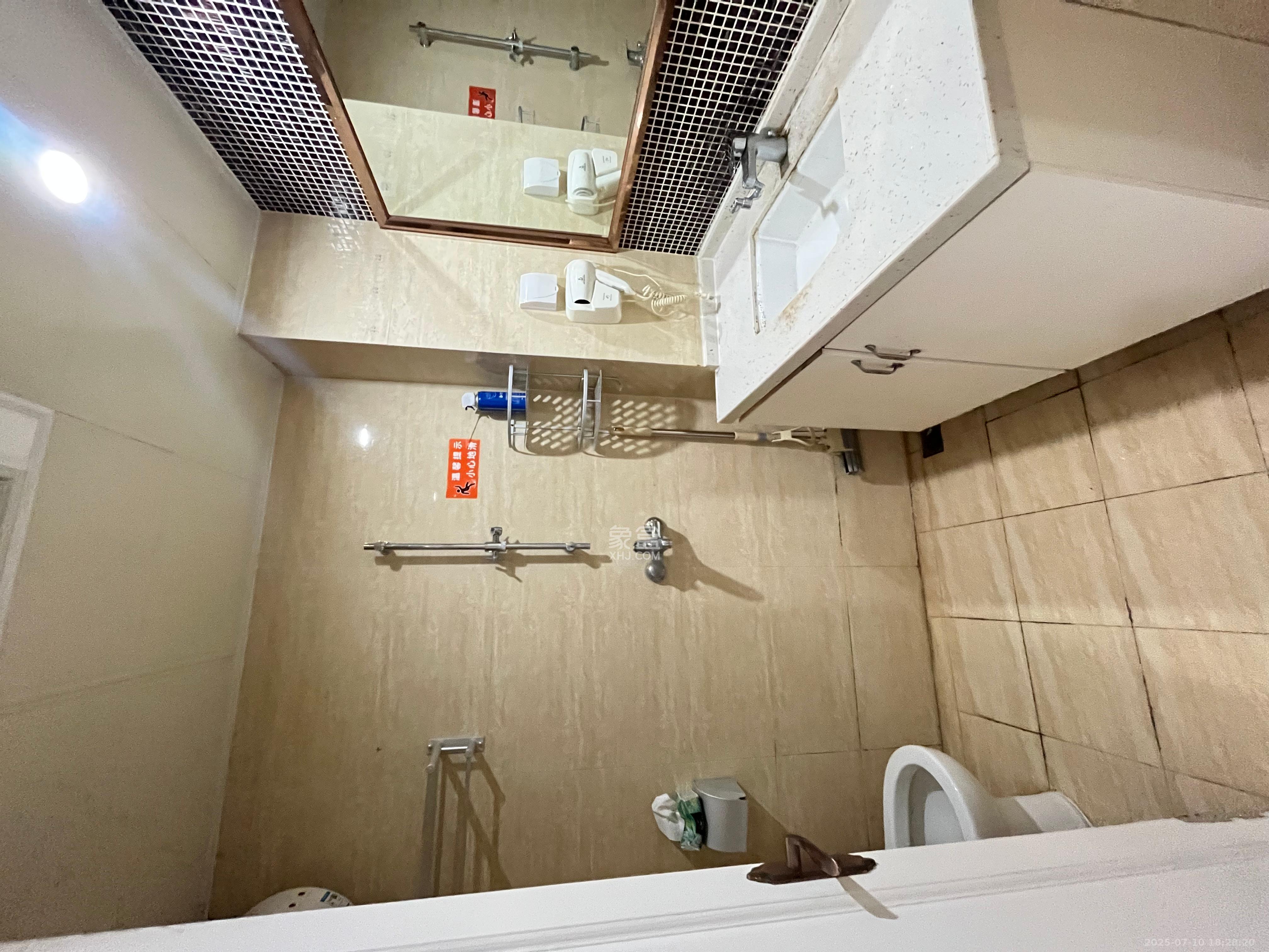 五江天街北区  1室1厅1卫   1400.00元/月室内图