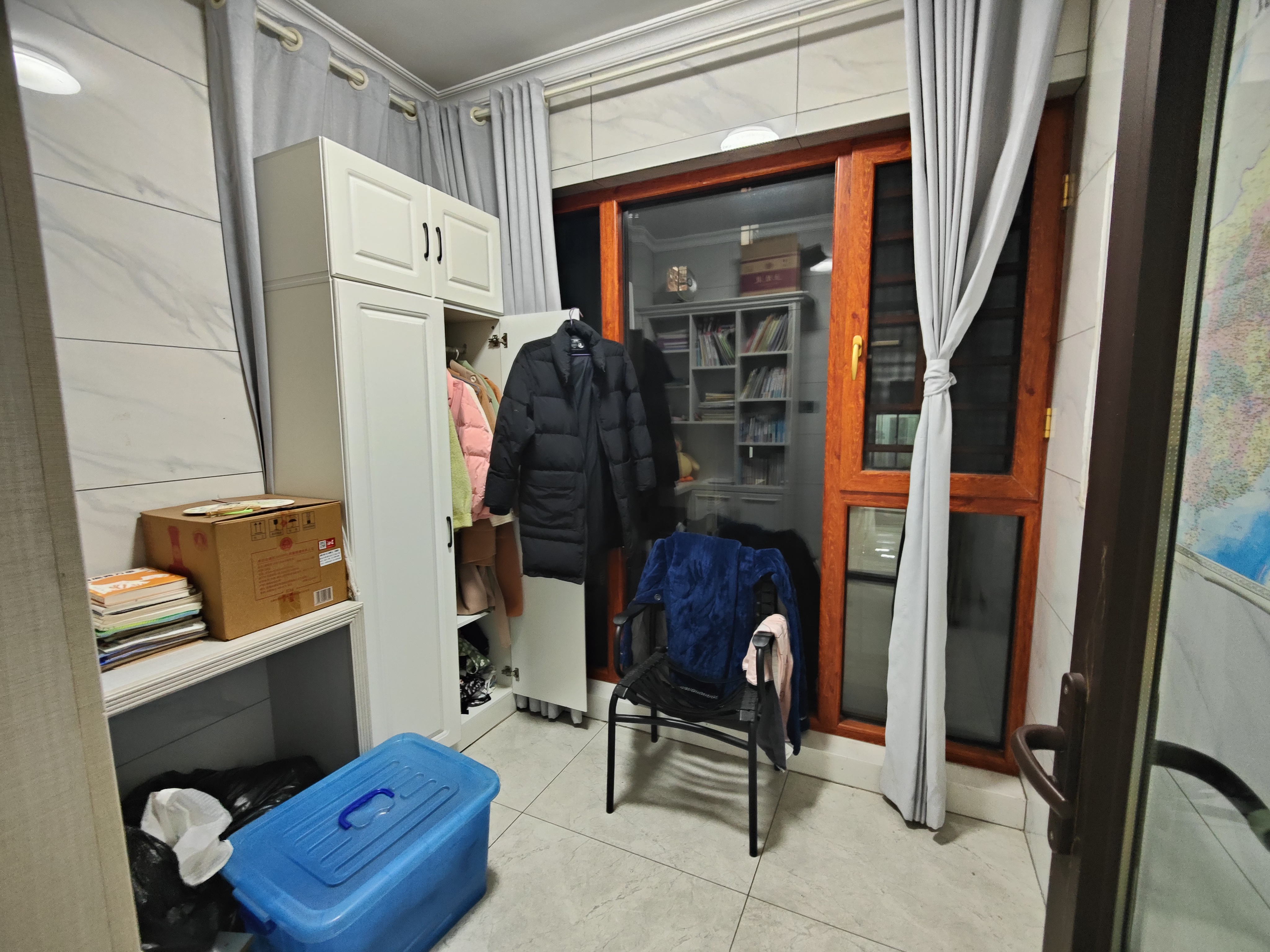 蓝溪谷 4室2厅2卫 88.0万 蓝溪谷 4室2厅2卫 88.0万室内图