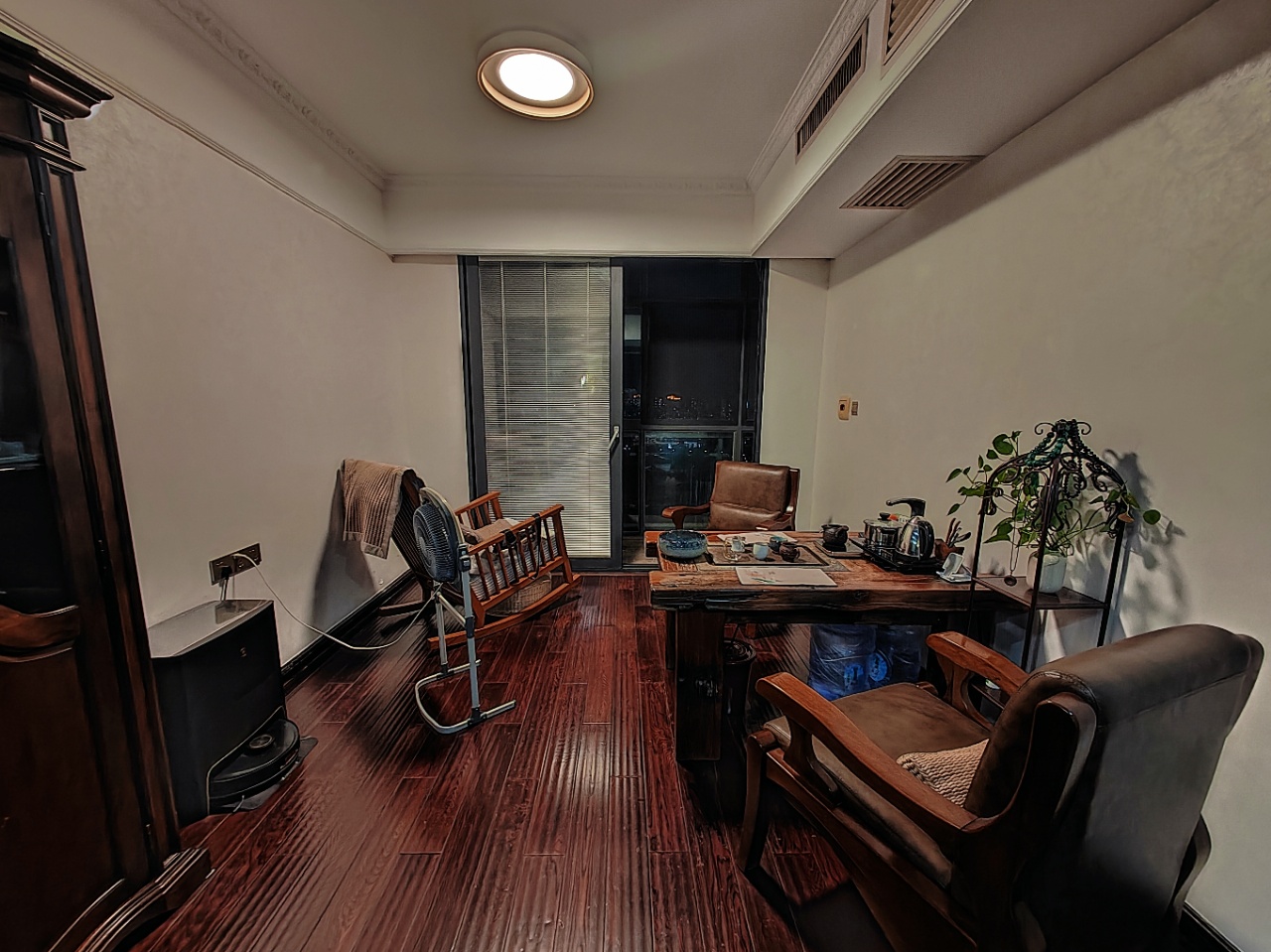 丽景滨江  5室3厅3卫    175.0万室内图