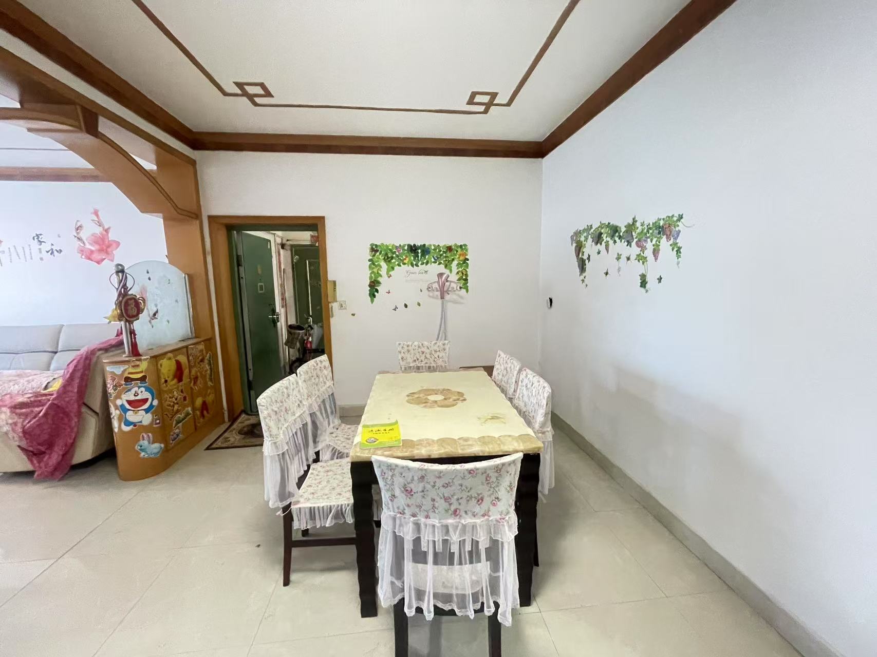 滨江一村  3室2厅2卫    30.0万室内图