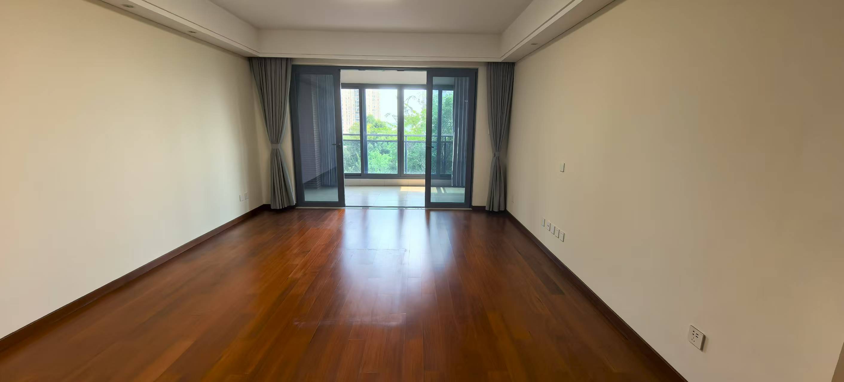 晋合湘水湾四期 4室2厅2卫 163.0万 晋合湘水湾四期 4室2厅2卫 163.0万室内图