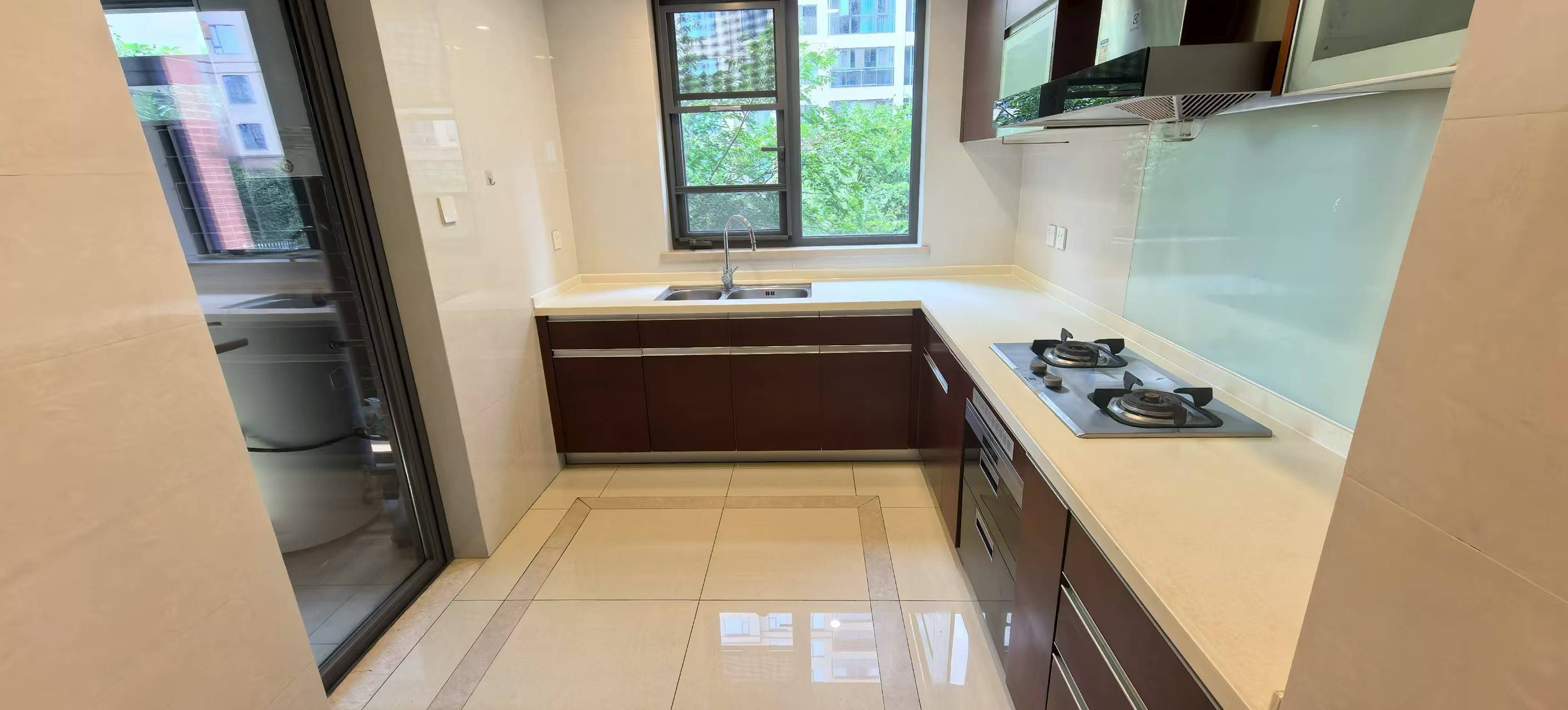 晋合湘水湾四期 4室2厅2卫 163.0万 晋合湘水湾四期 4室2厅2卫 163.0万室内图