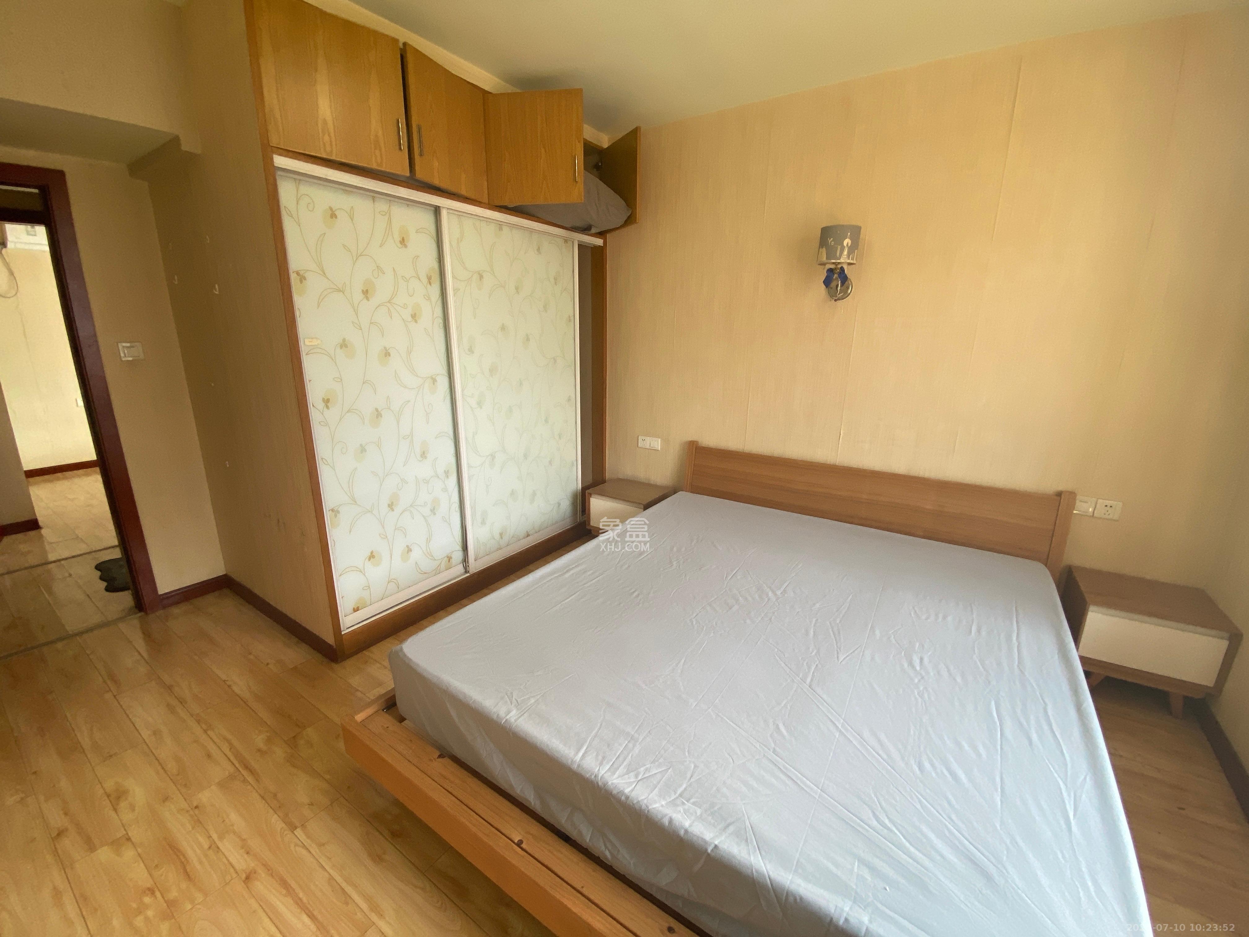 融橙上品  3室2厅1卫   2200.00元/月室内图