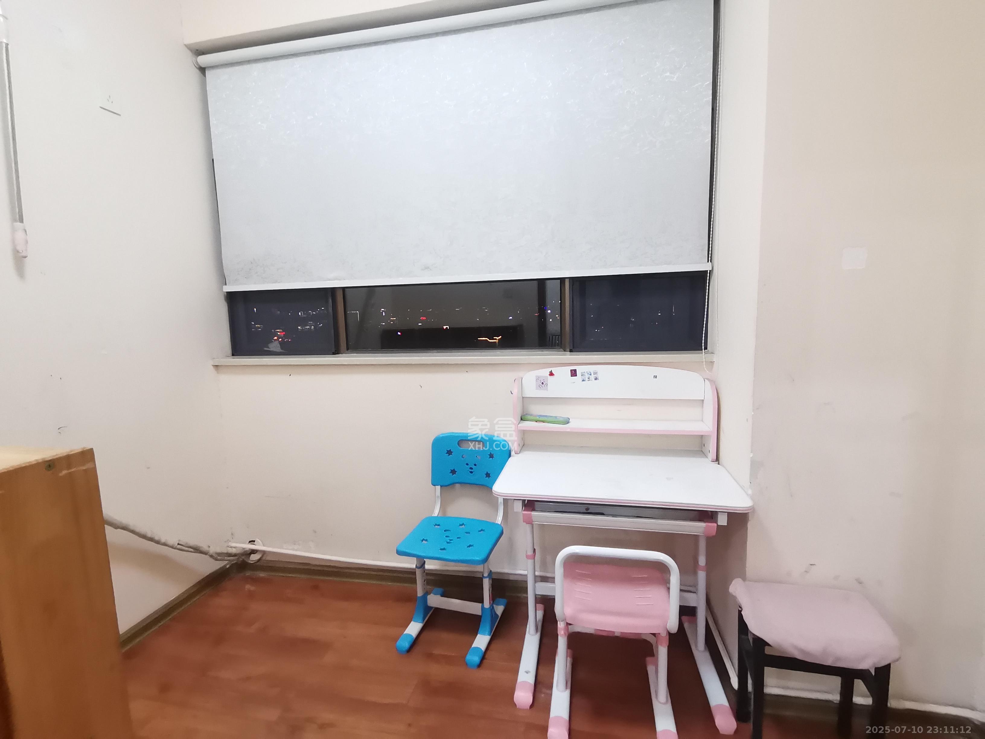 昊天大厦  3室2厅1卫   2700.00元/月室内图