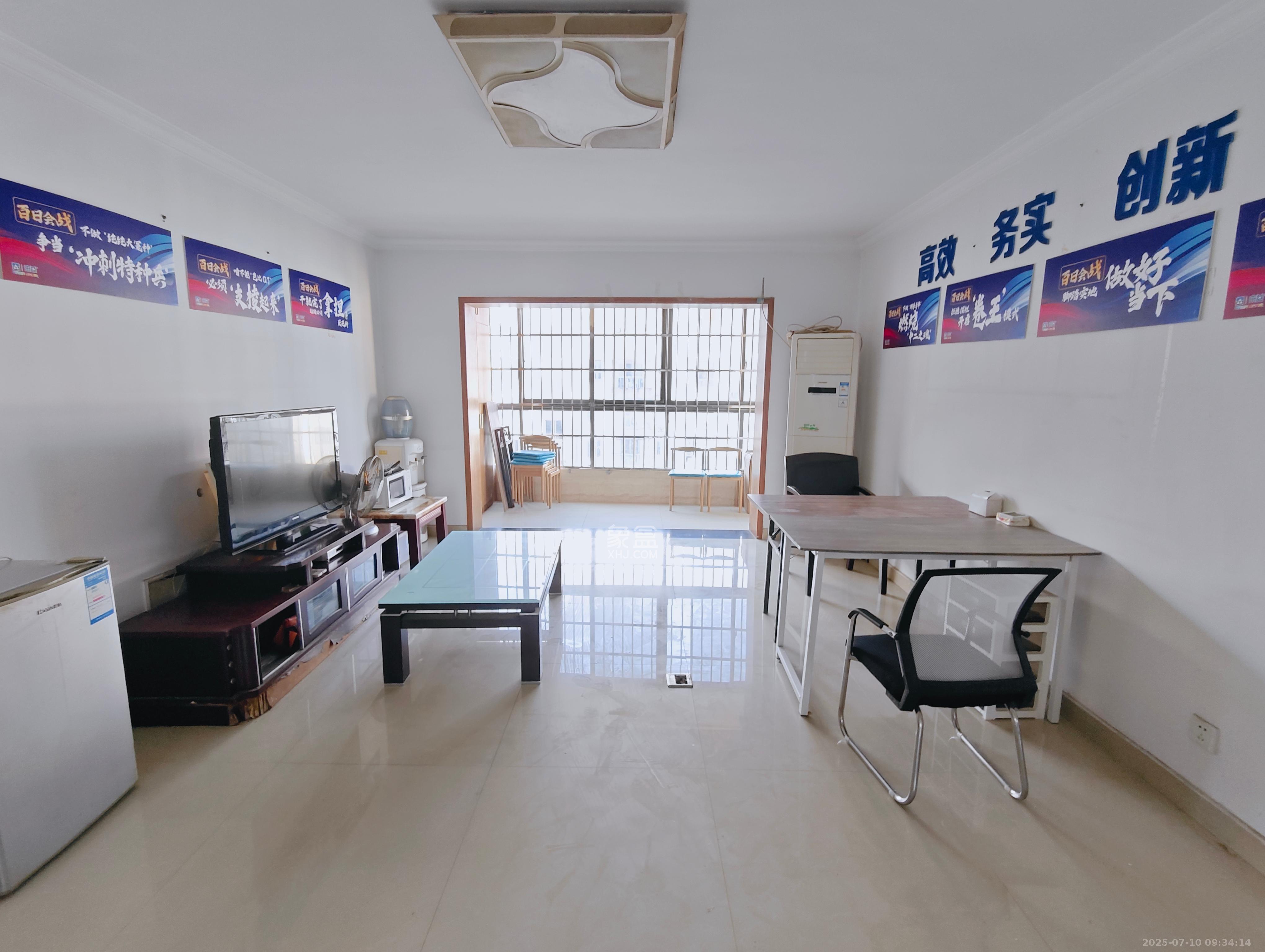 西子花苑 3室2厅2卫 2800.0元/月 西子花苑 3室2厅2卫 2800.0元/月室内图