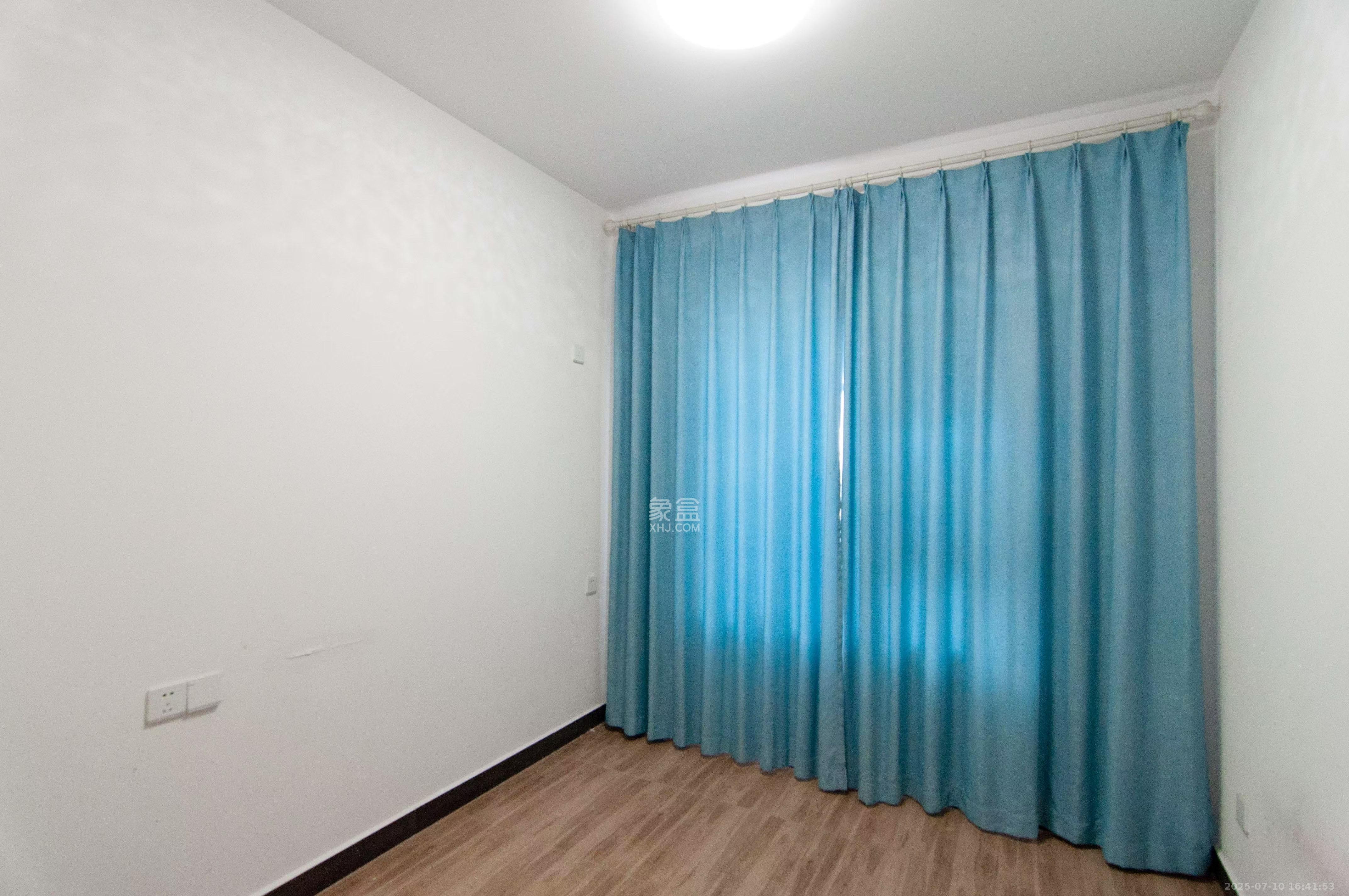 卓越浅水湾 4室2厅2卫 2500.00元/月 卓越浅水湾 4室2厅2卫 2500.00元/月室内图