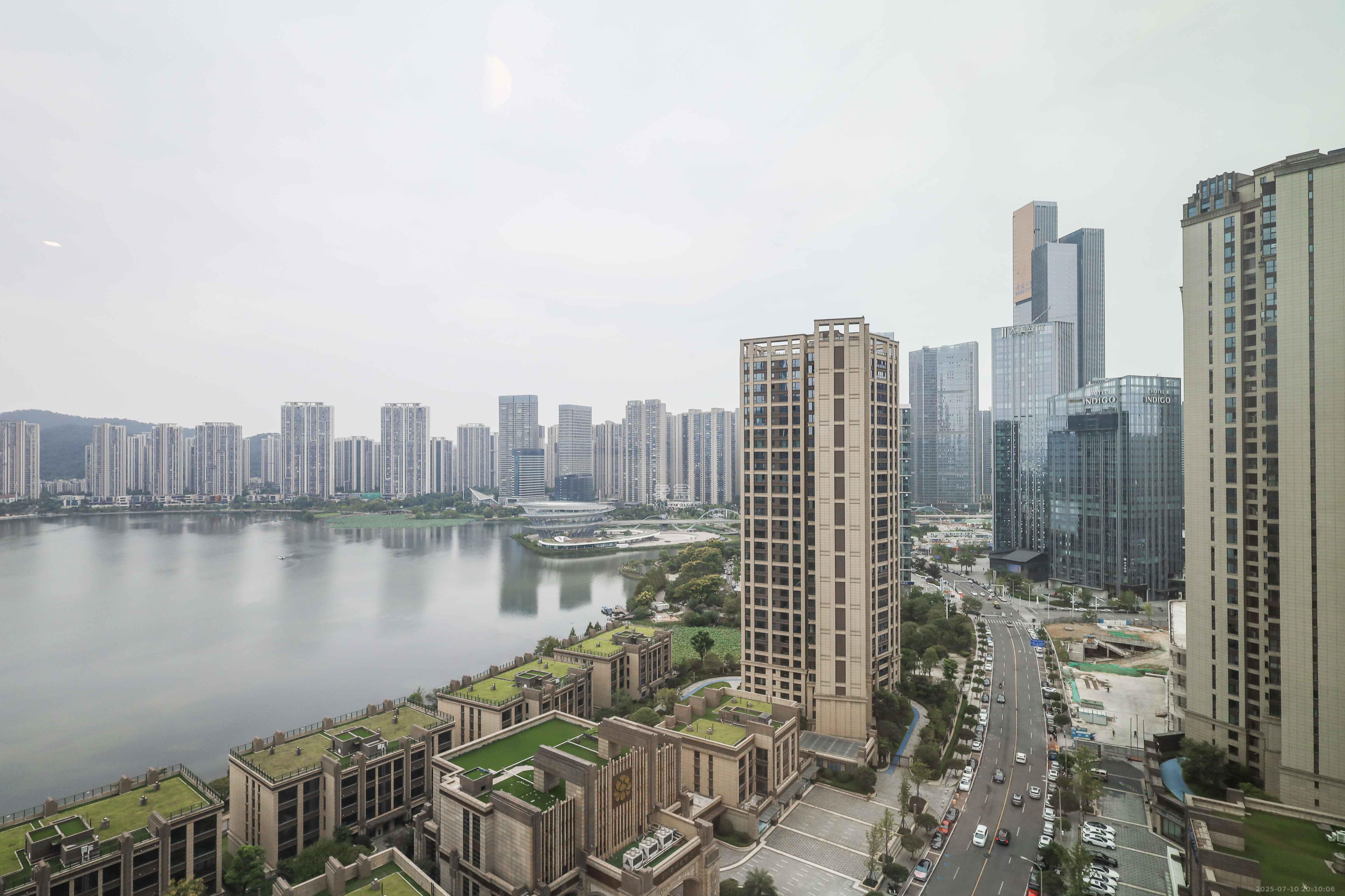 晟通牡丹舸  3室2厅2卫   320.00万阳台