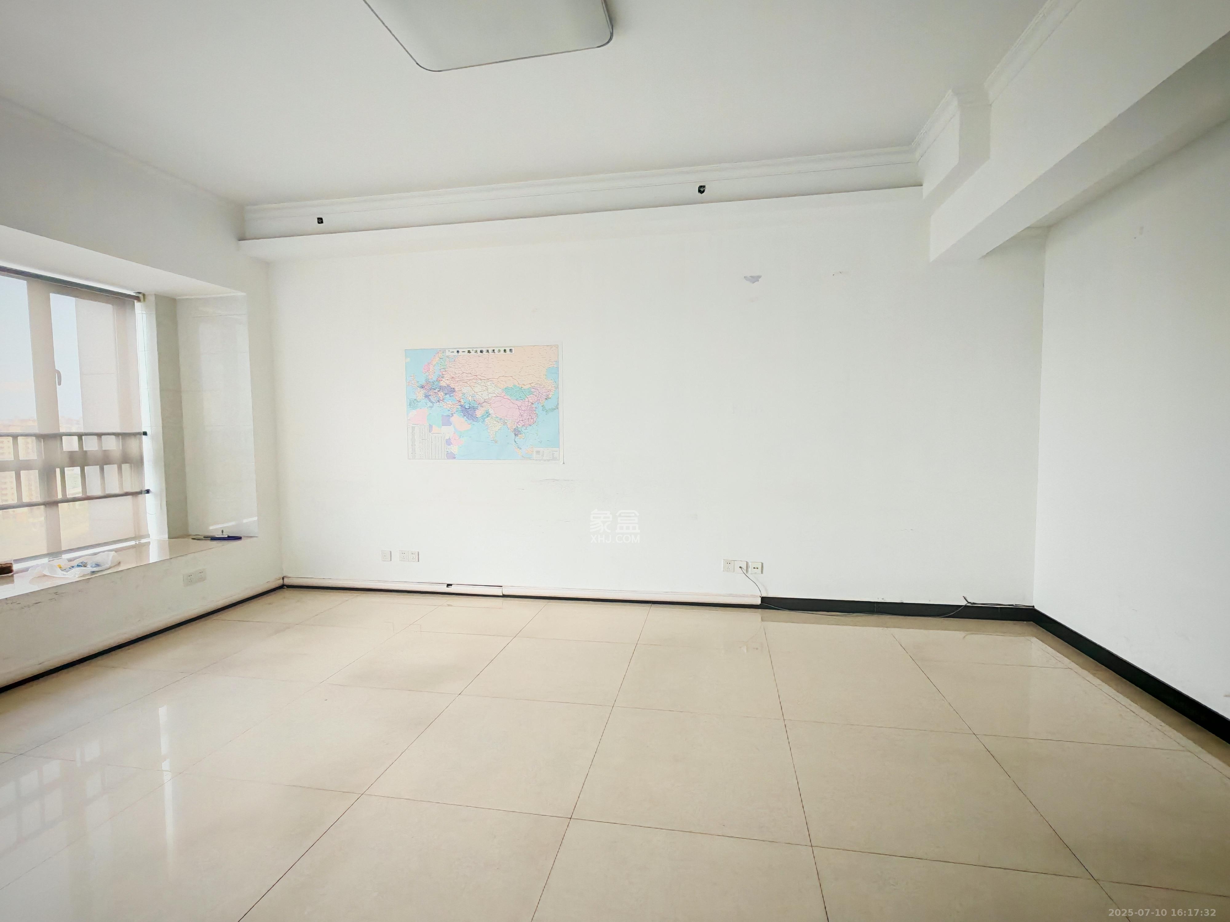 湘诚德峰小区A区 1室0厅0卫 1500.0元/月 湘诚德峰小区A区 1室0厅0卫 1500.0元/月室内图