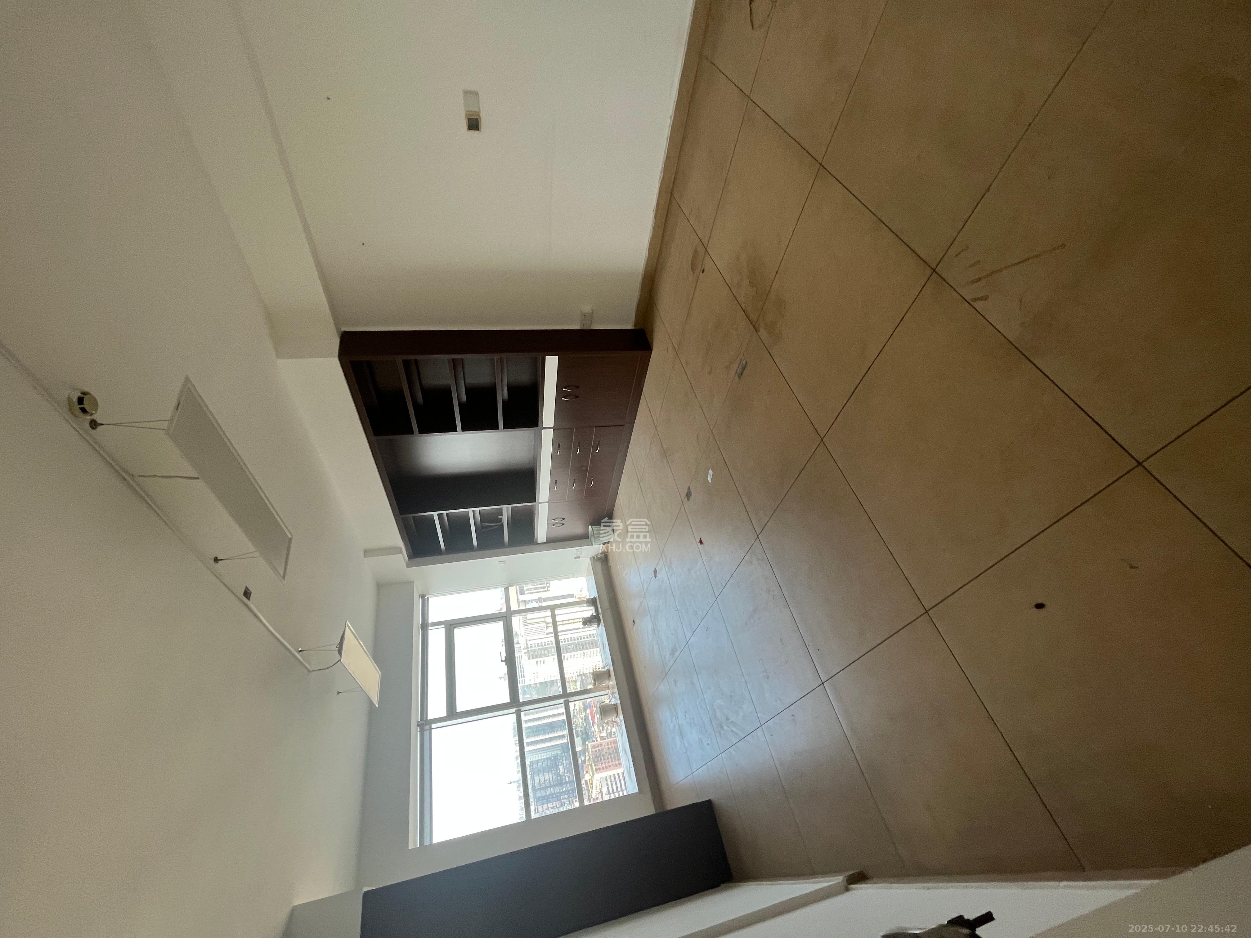 明城国际 1室1厅1卫 2400.0元/月 明城国际 1室1厅1卫 2400.0元/月室内图