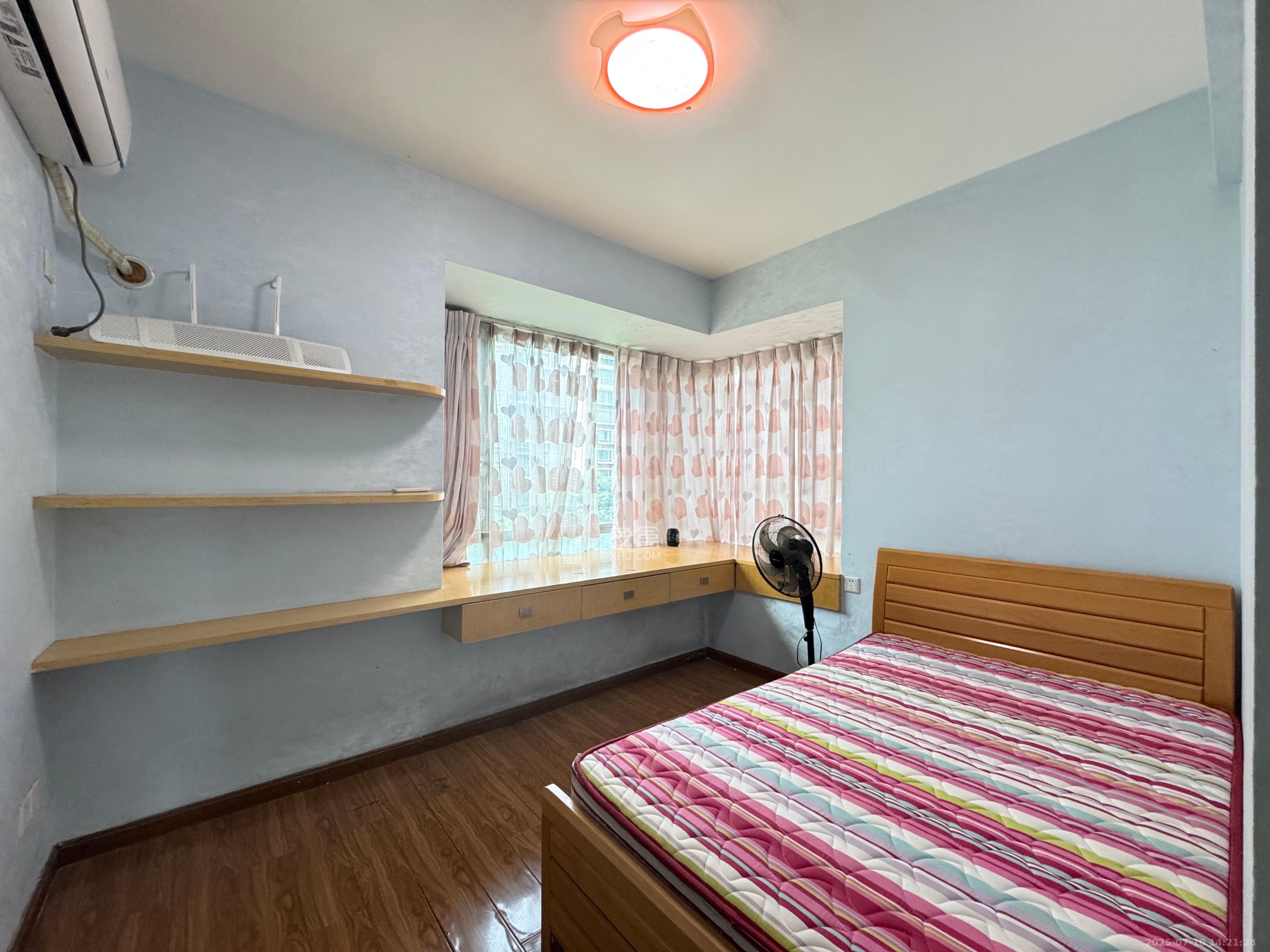 新城新世界一二三期 3室2厅1卫 2400.0元/月 新城新世界一二三期 3室2厅1卫 2400.0元/月室内图