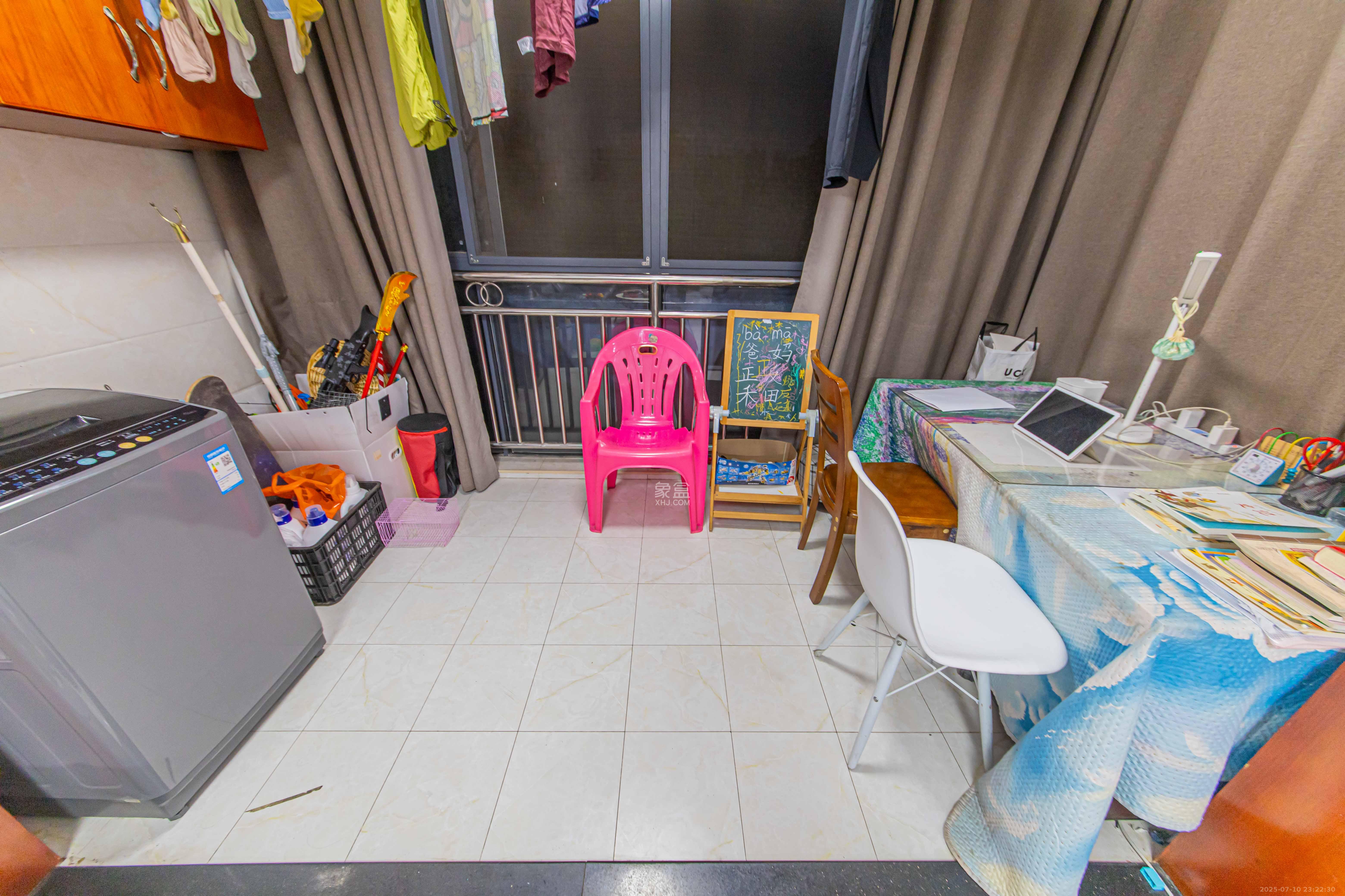 保利花园 1室2厅1卫 68.0万 保利花园 1室2厅1卫 68.0万阳台