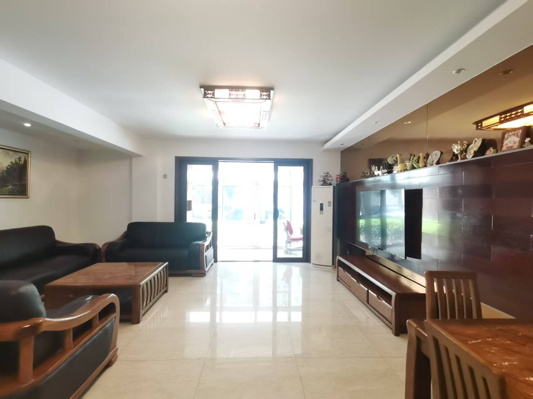 佳宁娜小区(梓山湖小区) 4室2厅2卫 57.0万 佳宁娜小区(梓山湖小区) 4室2厅2卫 57.0万户型图