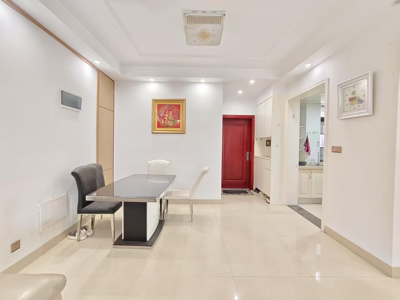 君临上海湾 3室2厅2卫 2600.0元/月 君临上海湾 3室2厅2卫 2600.0元/月室内图