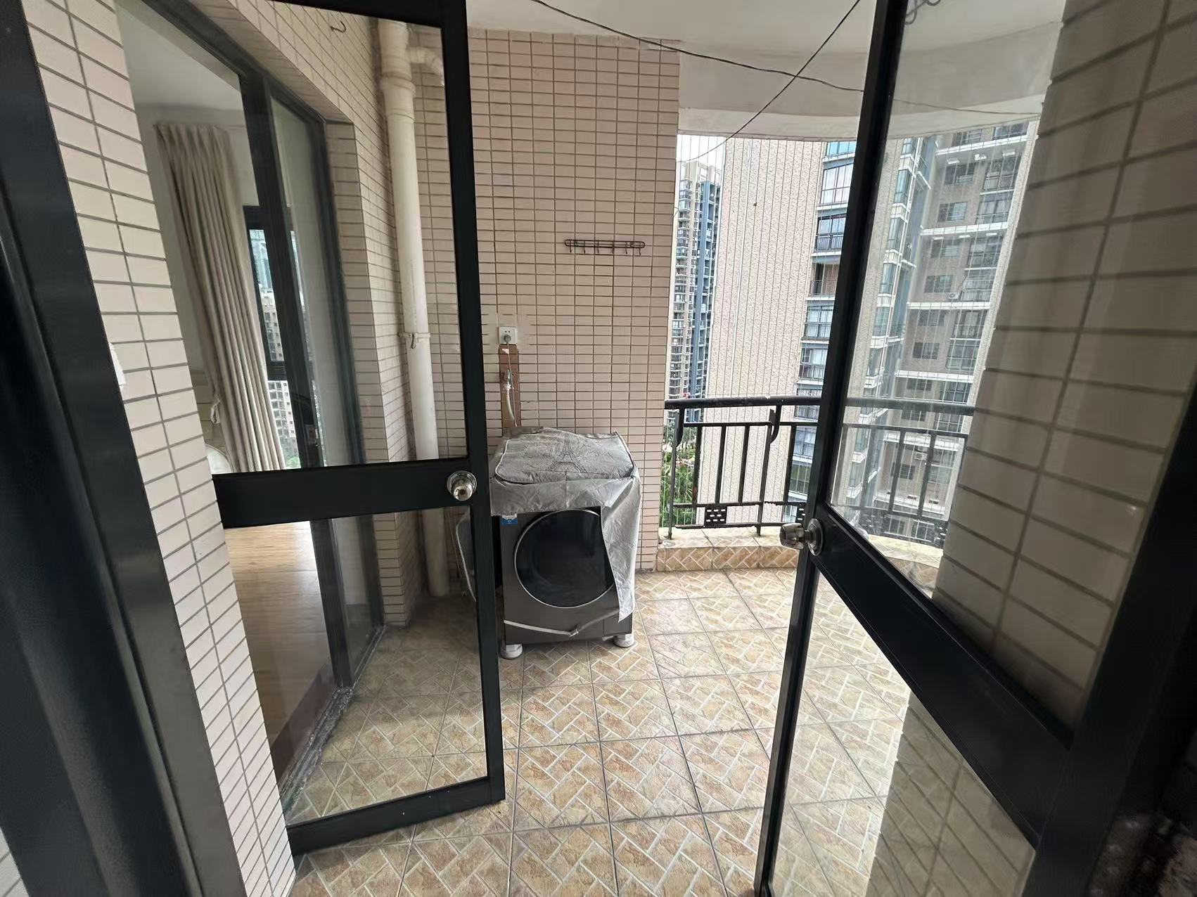 丽晶温泉海景花园一期（别名：丽晶维港、丽晶海景花园）  5室2厅2卫   290.00万室内图
