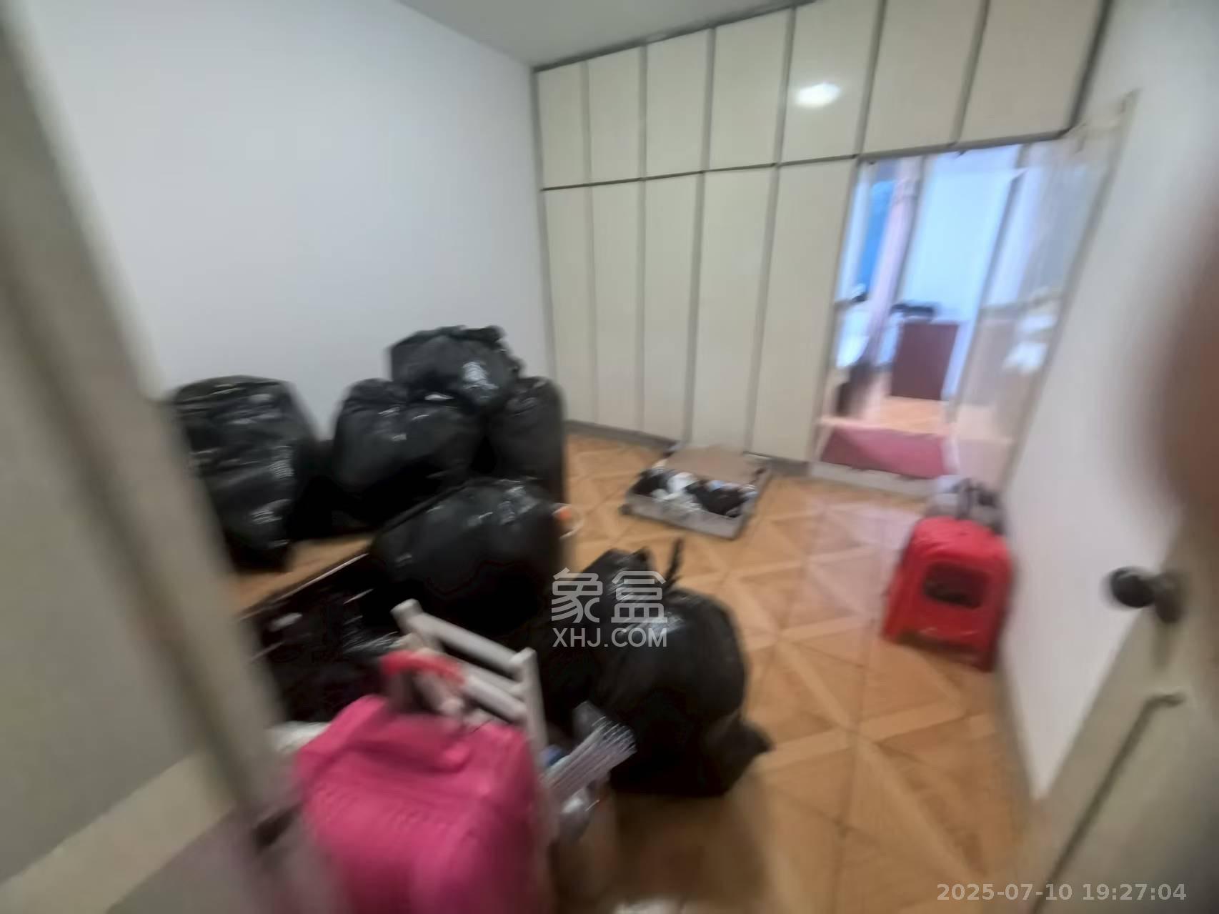 荷花园邮政物流公司单位宿舍  2室1厅1卫   1500.00元/月室内图