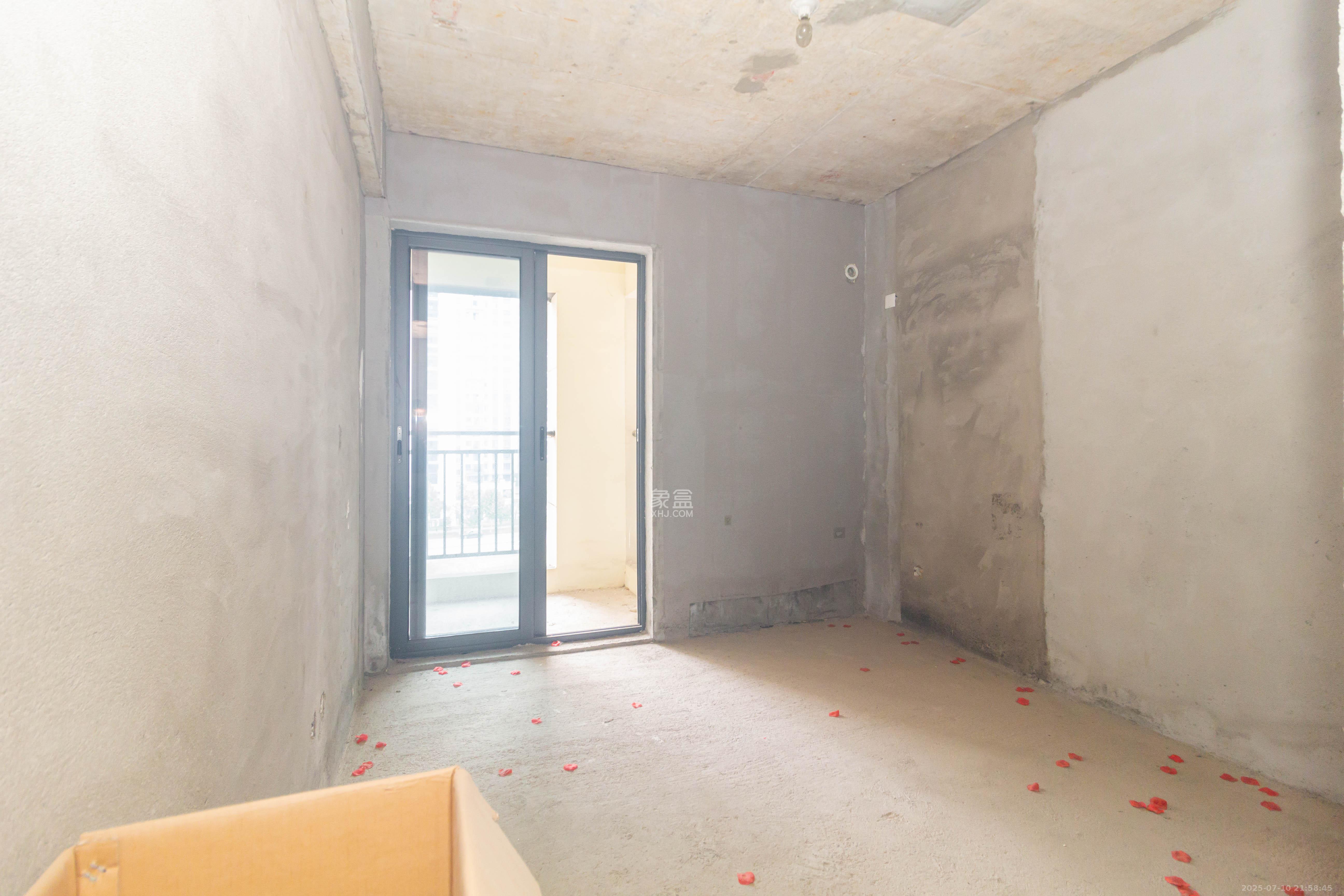 金科景朝集美星宸  4室2厅2卫    77.8万 金科景朝集美星宸  4室2厅2卫    77.8万卧室