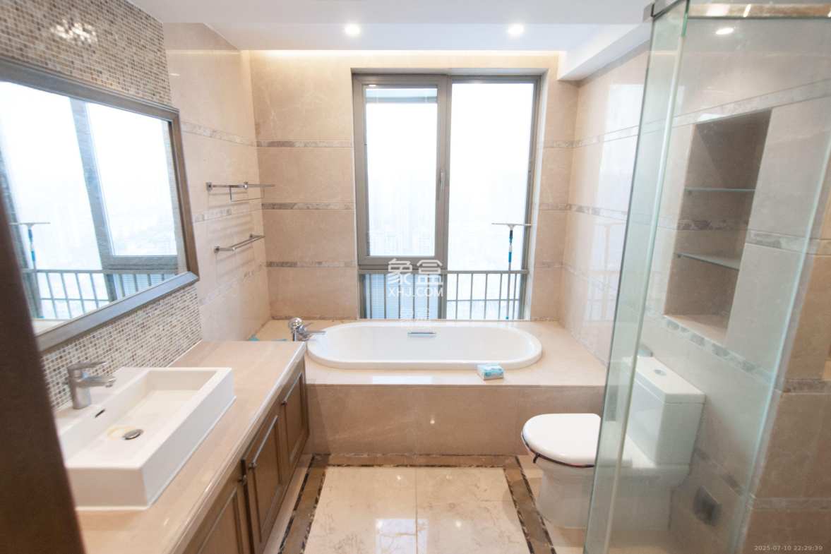 梅溪湖金茂府(金茂广场)(金茂览秀城) 4室2厅3卫 8000.0元/月 梅溪湖金茂府(金茂广场)(金茂览秀城) 4室2厅3卫 8000.0元/月室内图