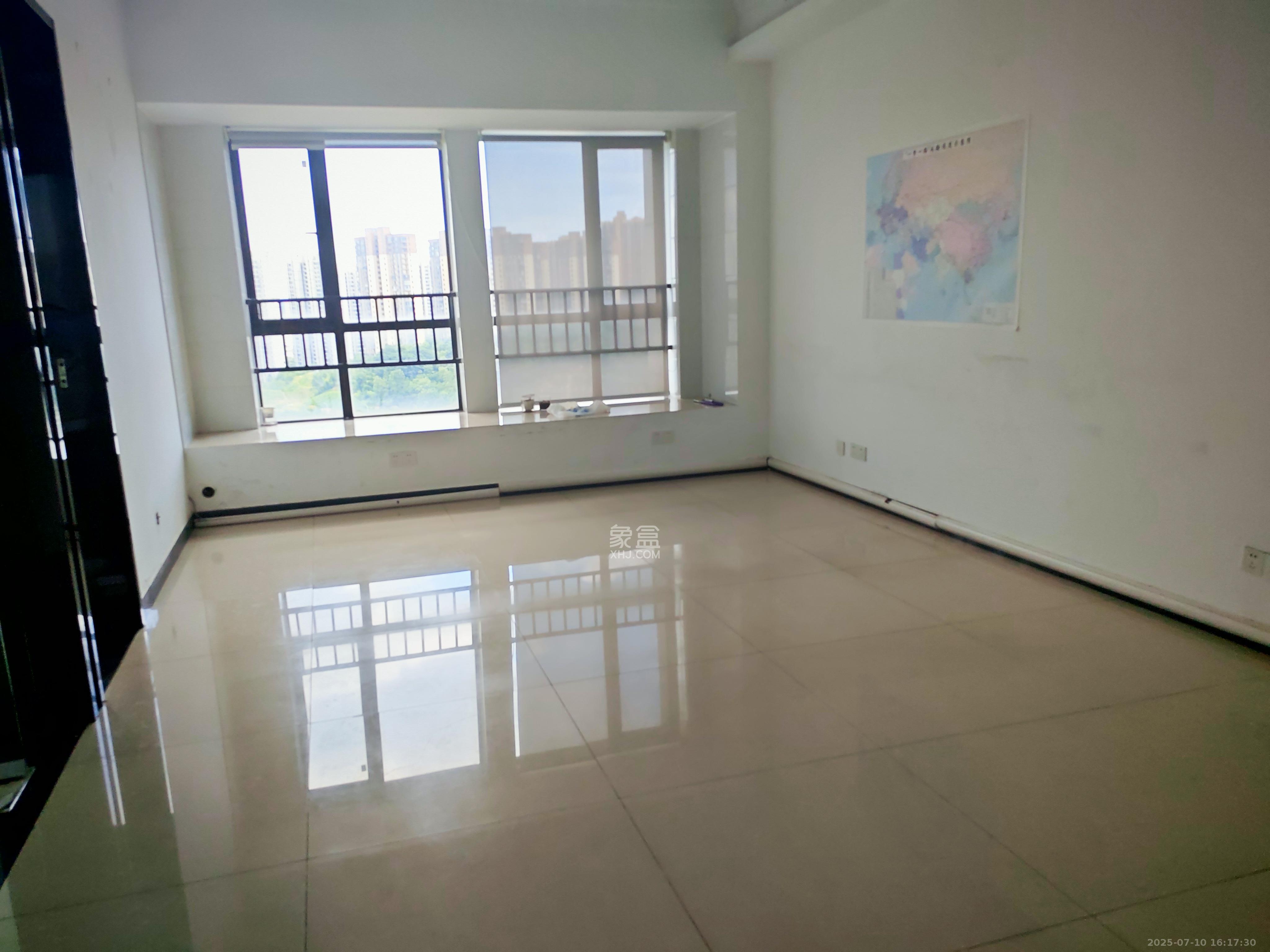 湘诚德峰小区A区 1室0厅0卫 1500.0元/月 湘诚德峰小区A区 1室0厅0卫 1500.0元/月室内图