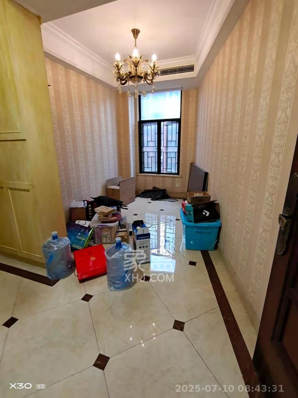 中隆国际御玺 4室2厅3卫 5500.0元/月 中隆国际御玺 4室2厅3卫 5500.0元/月室内图