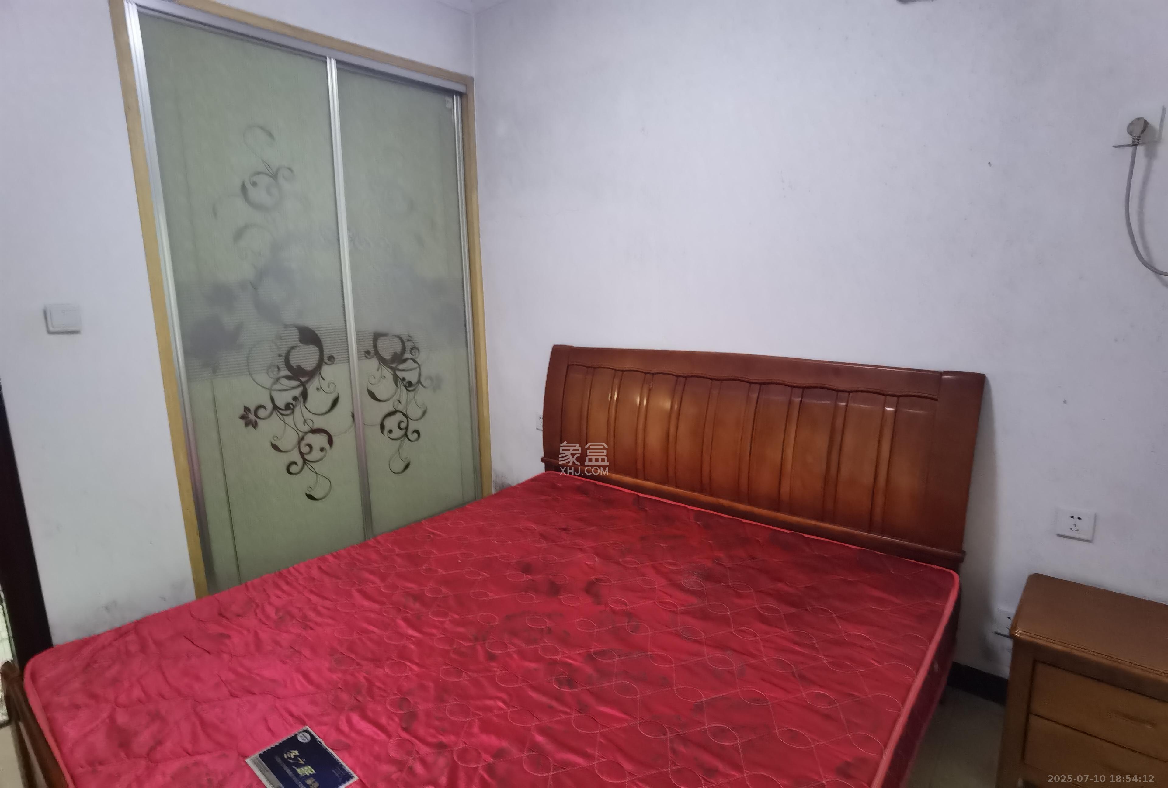 山水新城  2室2厅1卫   1700.00元/月室内图