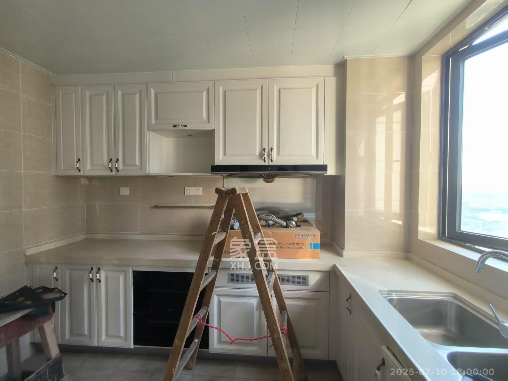 恒大书香门第 5室2厅3卫 2400.0元/月 恒大书香门第 5室2厅3卫 2400.0元/月室内图