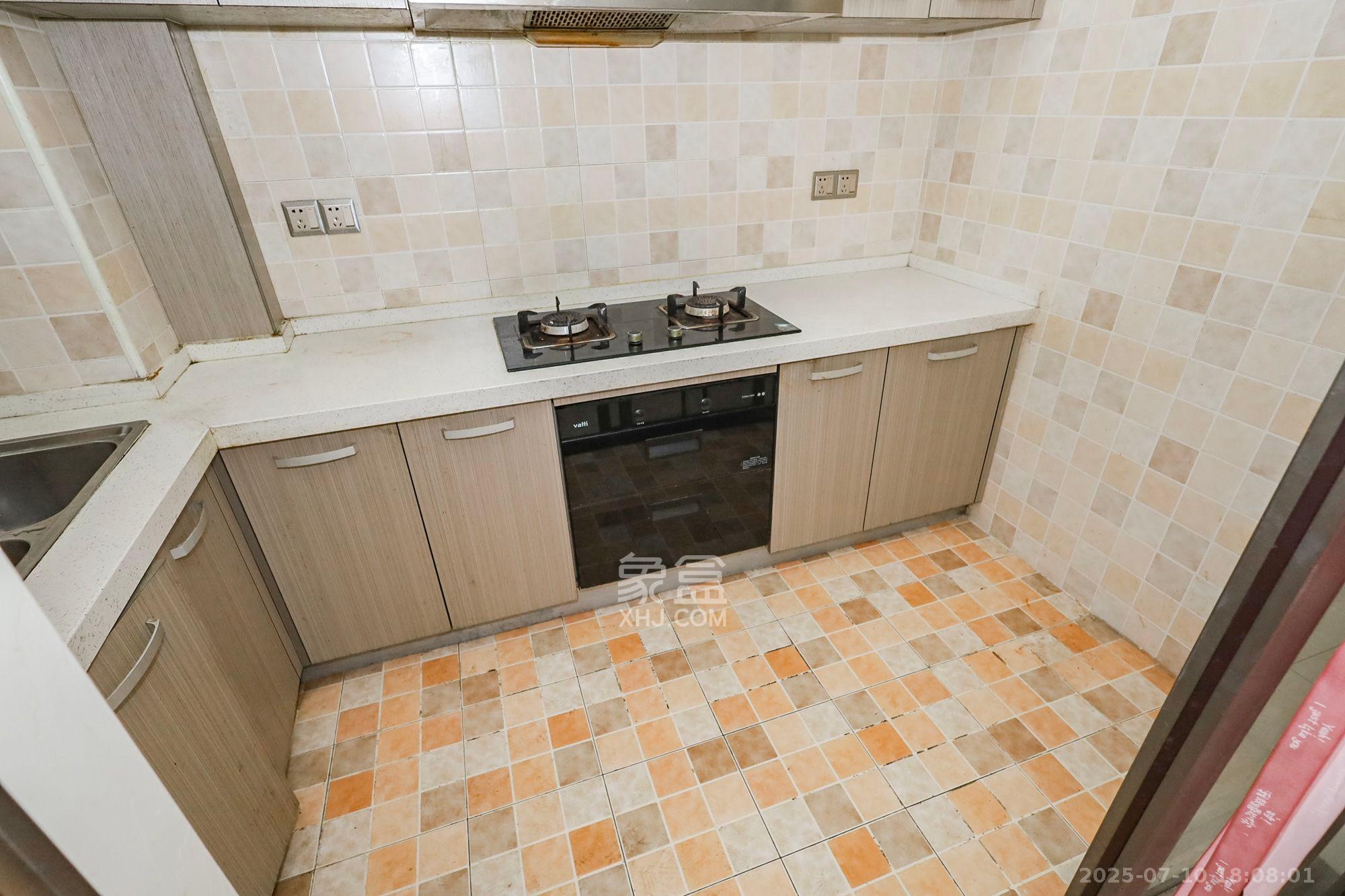 阳光丽城一期 4室2厅2卫 3200.0元/月 阳光丽城一期 4室2厅2卫 3200.0元/月室内图