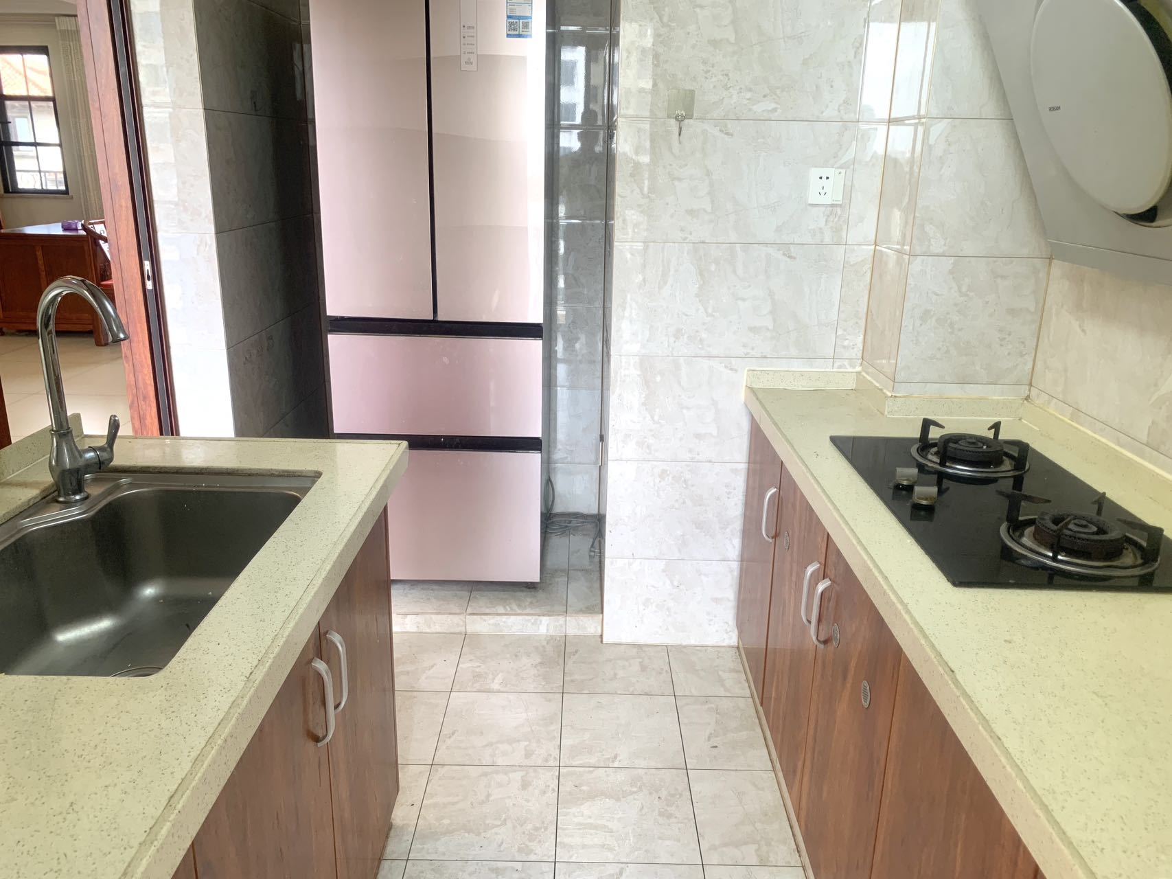 美林谷  2室2厅1卫    350.0万 美林谷  2室2厅1卫    350.0万客厅