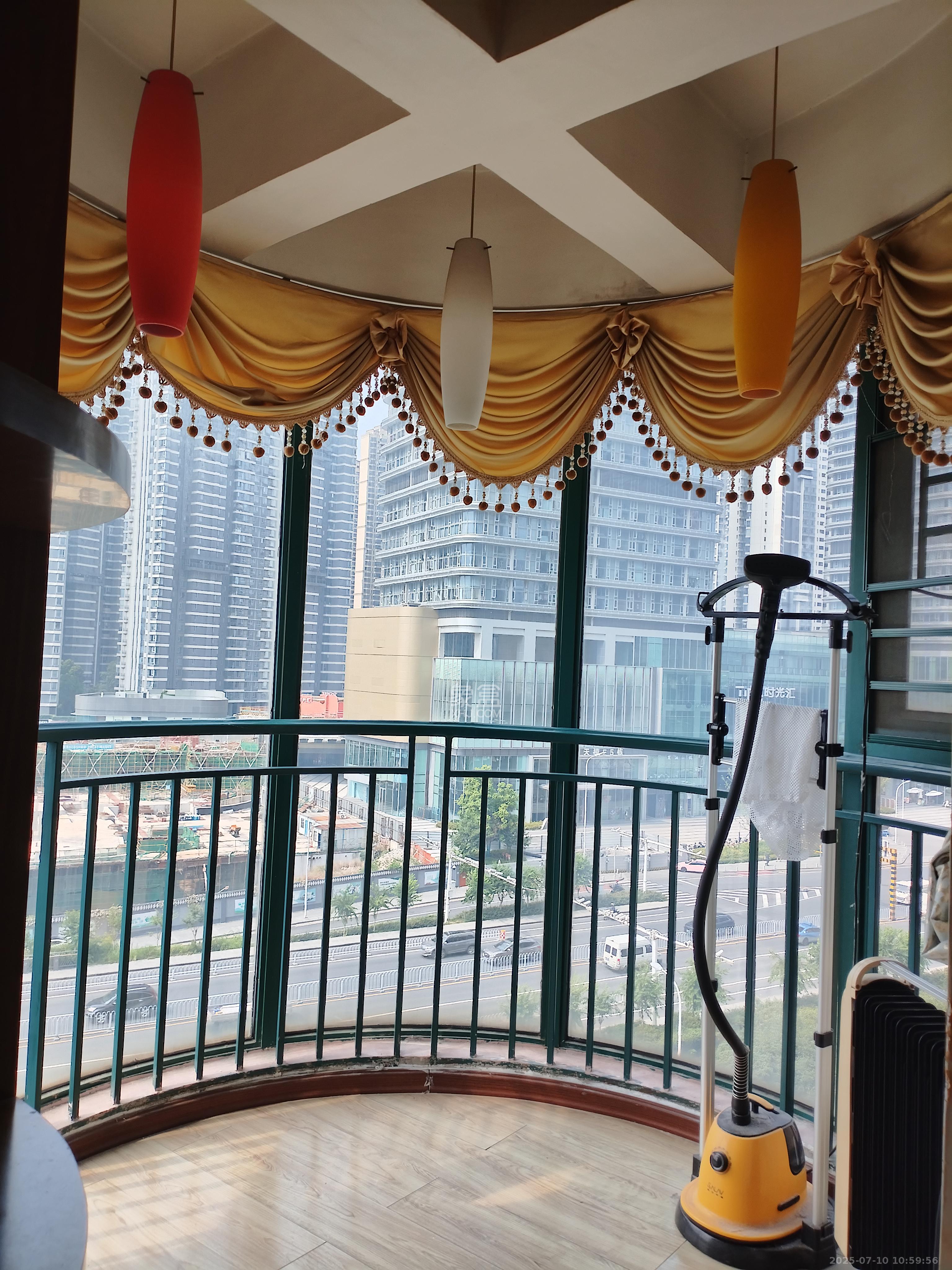 滨江金座 3室2厅2卫 2800.0元/月 滨江金座 3室2厅2卫 2800.0元/月室内图