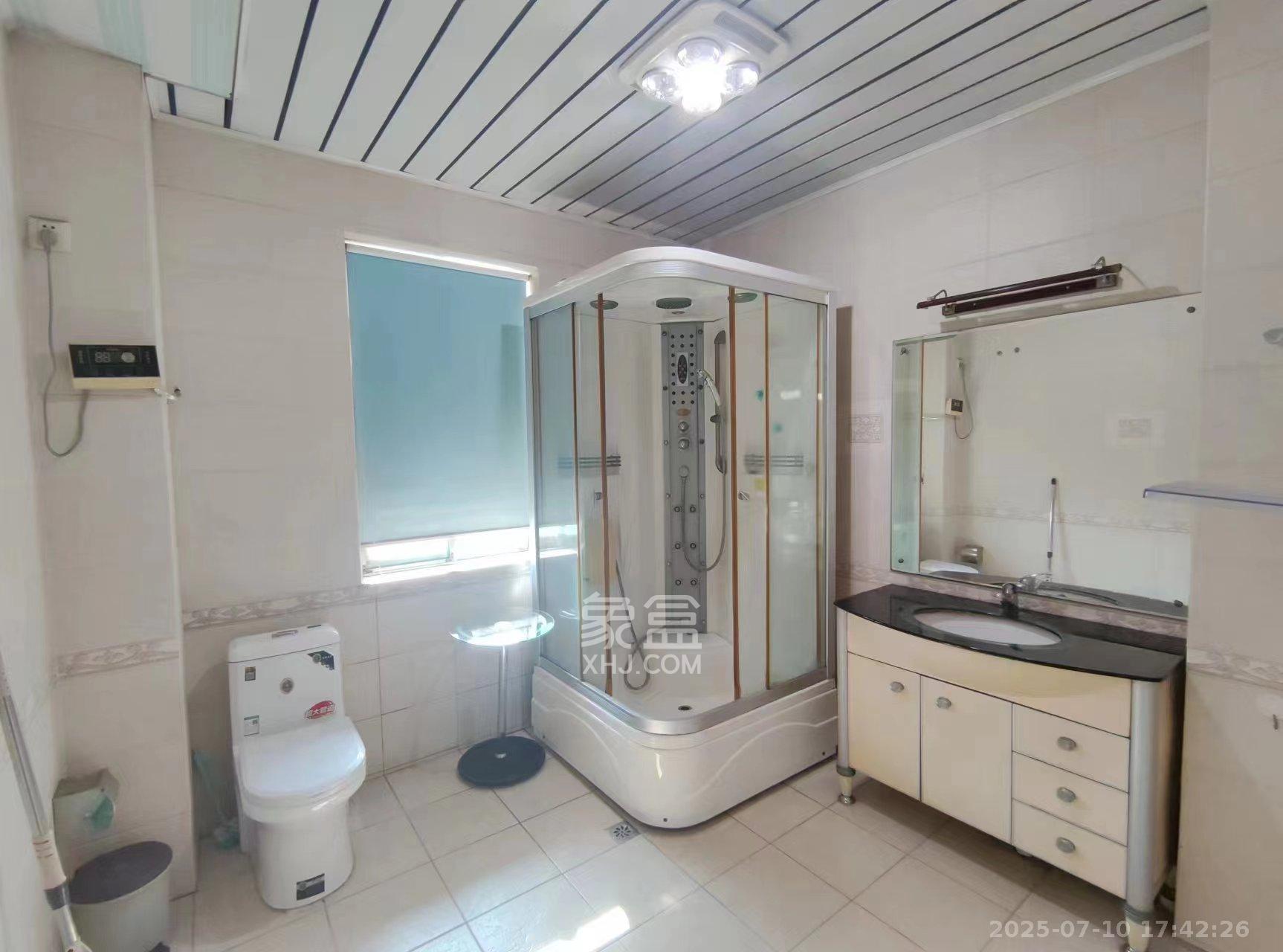 颐美园  4室3厅2卫    3200.0元/月 颐美园  4室3厅2卫    3200.0元/月室内图